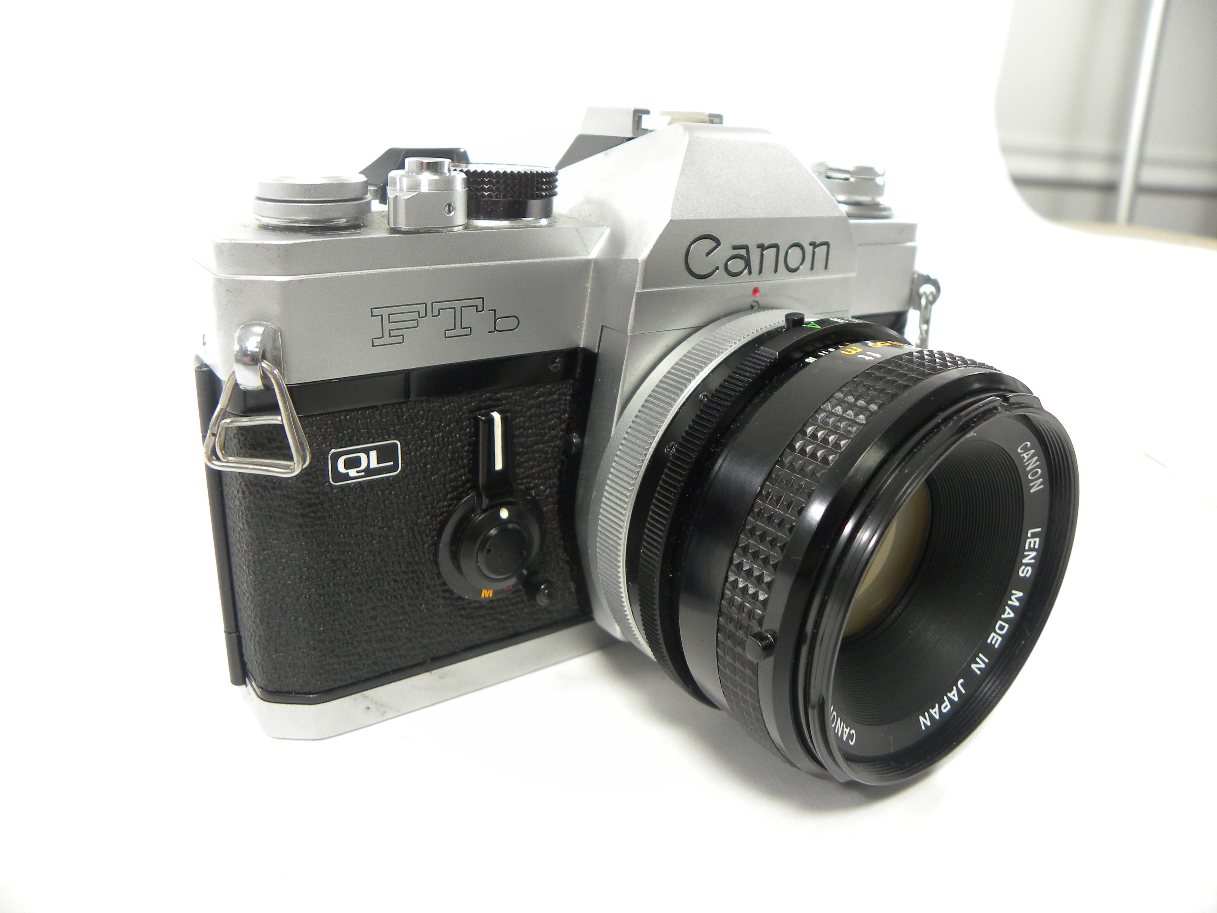 Canon FTb 35mm SLR w/FD 50mm f1.8