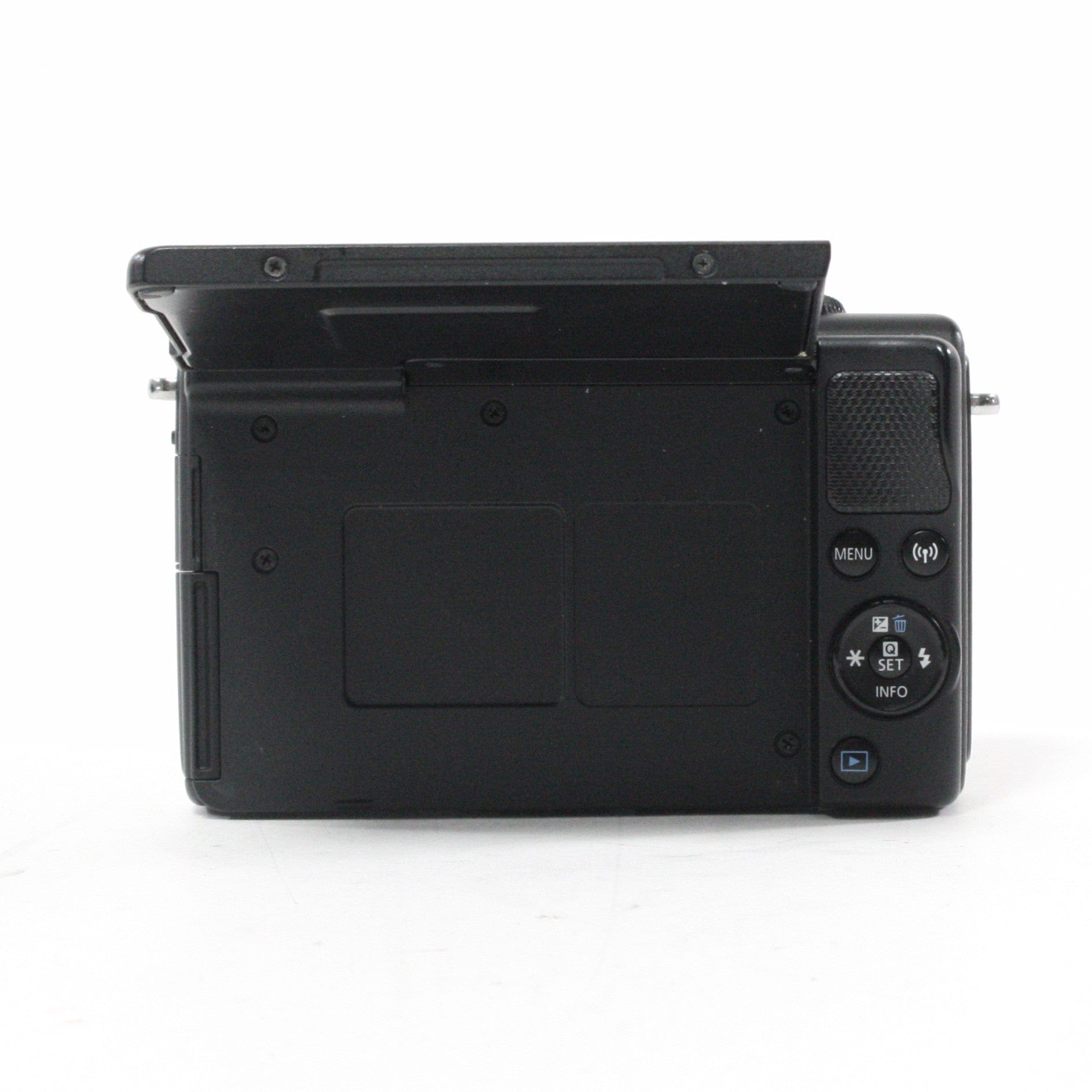 Canon M100 Mirrorless Digital Camera with 15-45mm f/3.5-6.3 Lens No Shutter Count