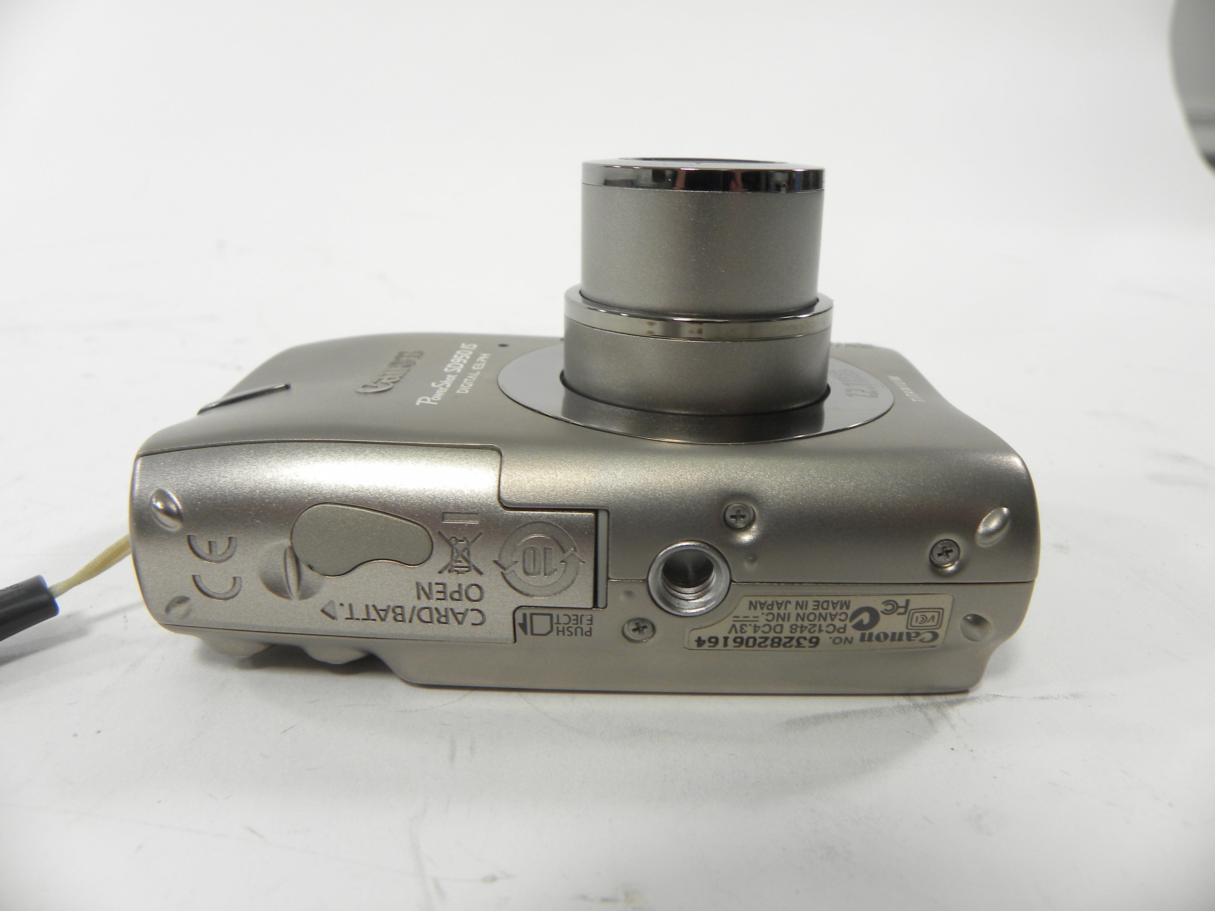 Canon Power Shot SD950IS 12.1mp Digital Camera