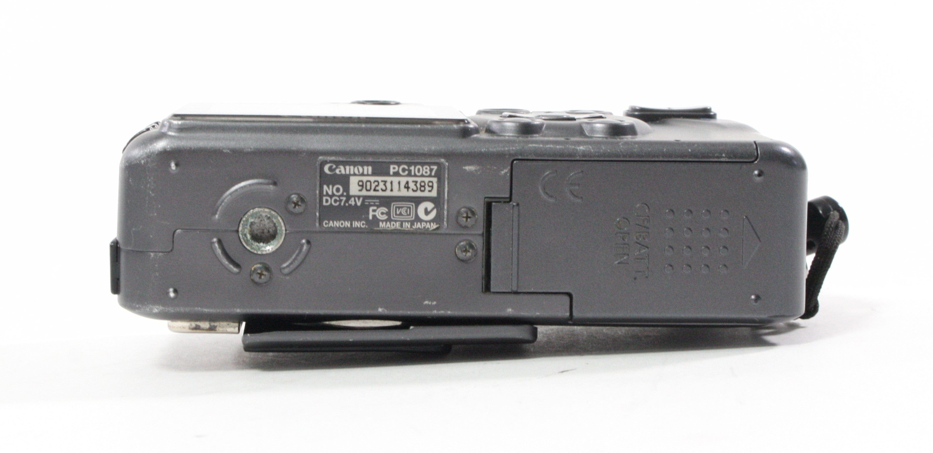 Canon PowerShot S70 Digital Point-and-Shoot Camera 3.5x Zoom 7.1mp