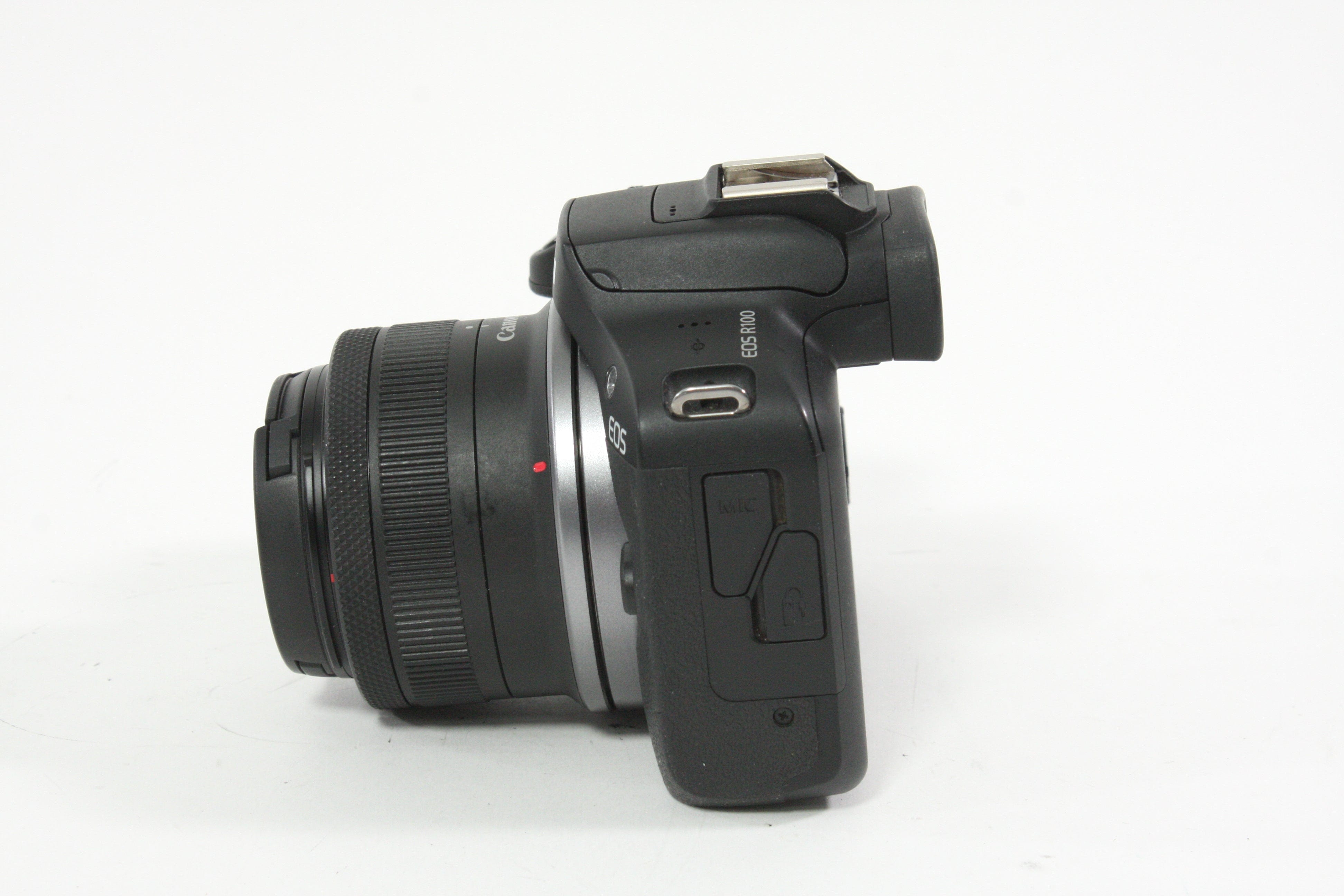 Canon R100 w/ 18-45mm - Shutter Count 23,000