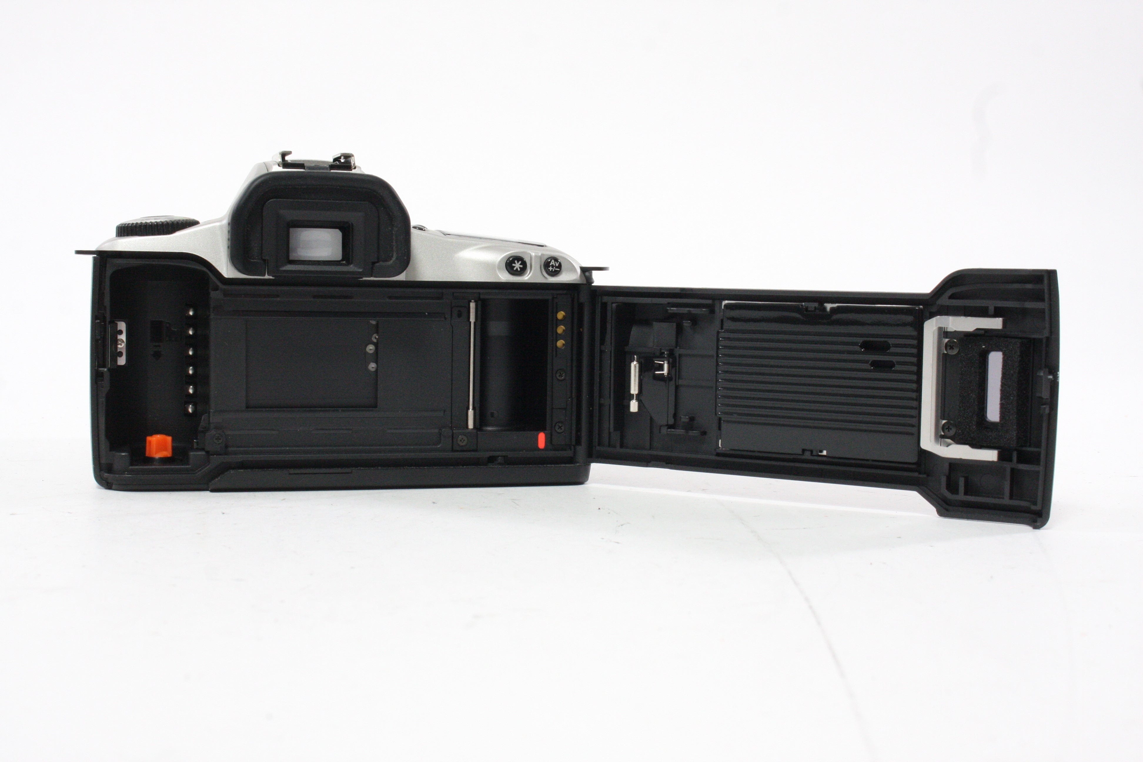 Canon Rebel 2000 35mm Camera with 28-80mm F3.5/5.6 II Lens