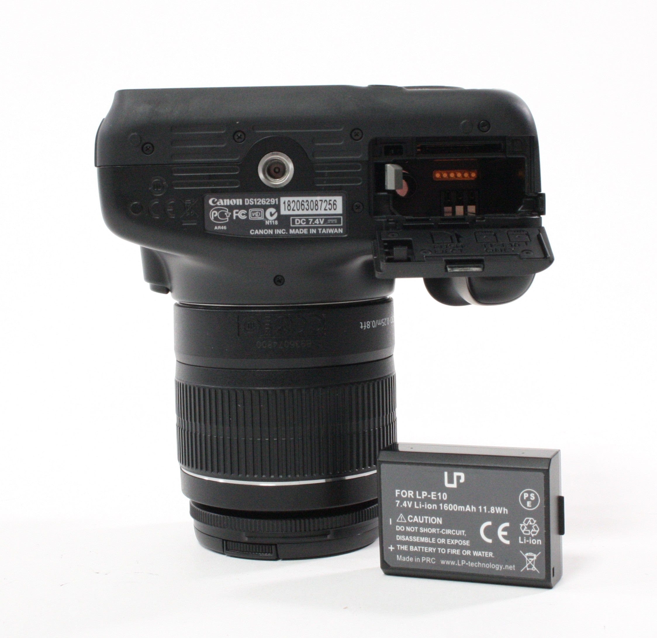 Canon  Rebel T3 DSLR with 18-55mm f/3.5-5.6 IS II Lens Shutter Count 535