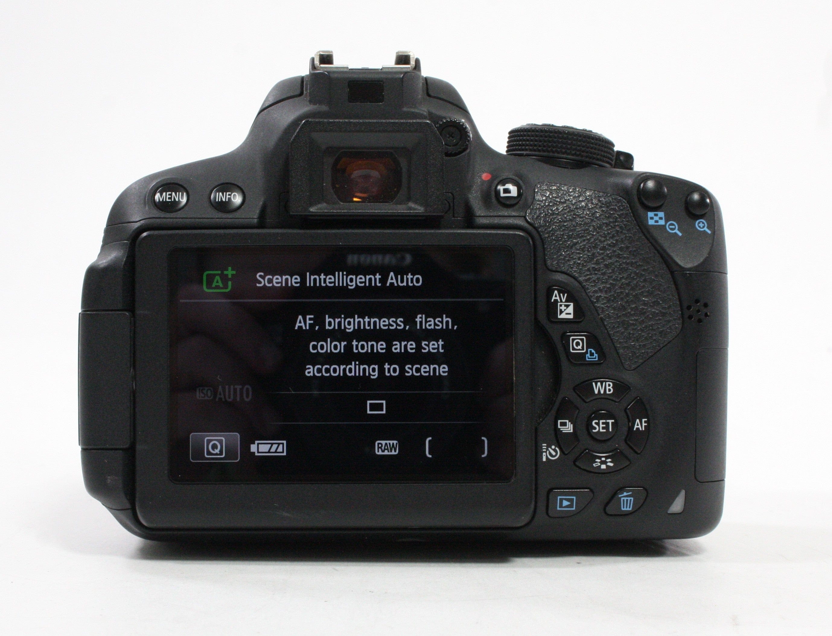 Canon Rebel T5i Digital SLR with 18-55mm f/3.5-5.6 III EF-S Lens Shutter Count 7,128