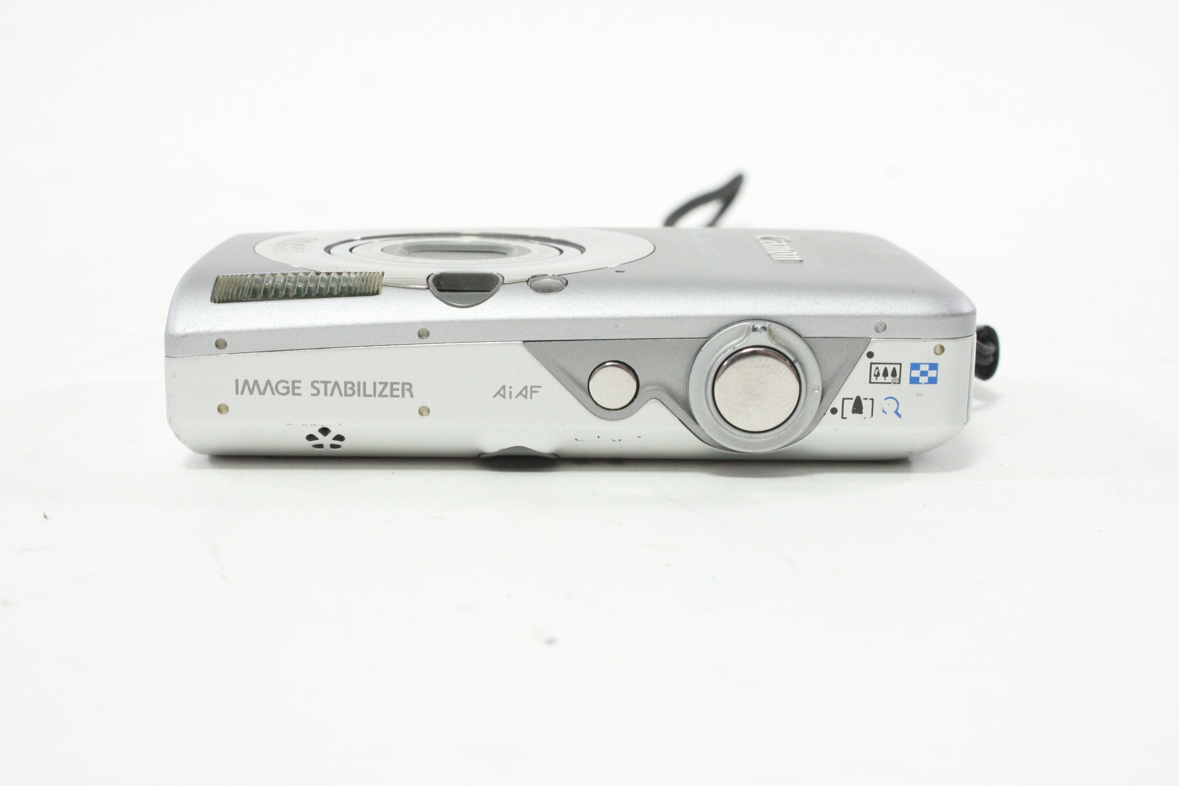 Canon SD 1200 IS Digital Elph Point-and-Shoot Camera  3x Zoom10.0mp