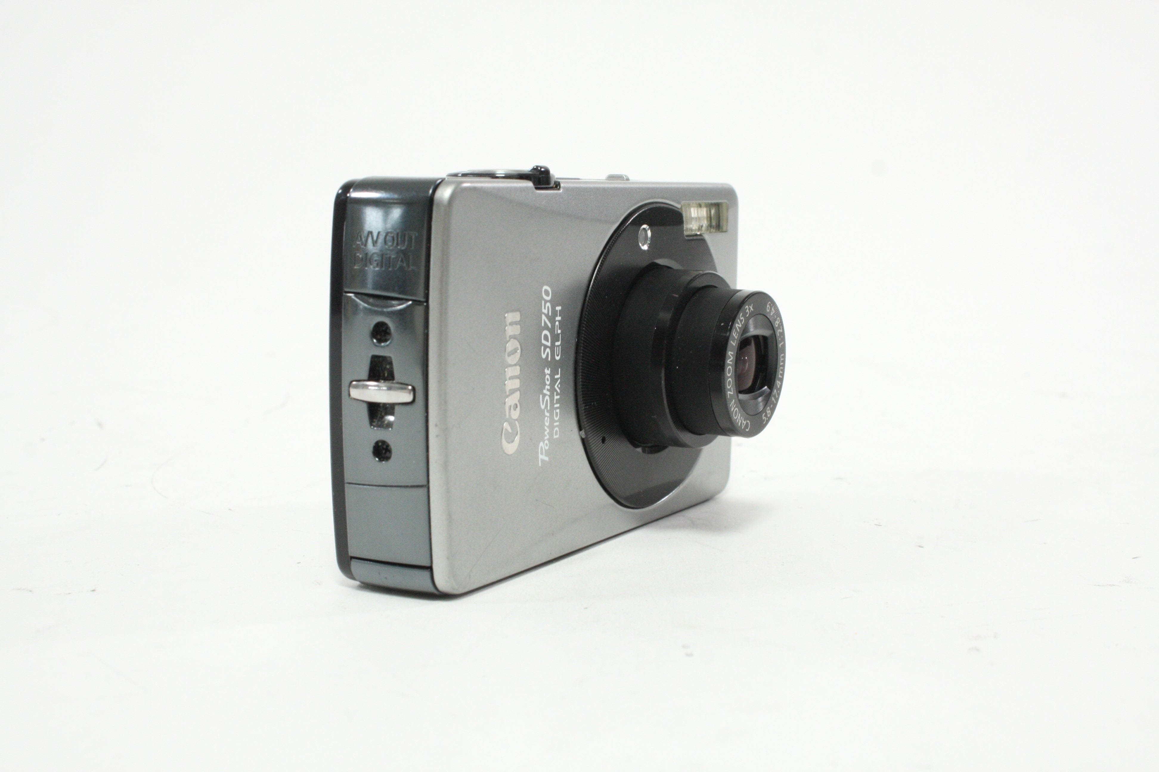 Canon SD750 Digital Point-and-Shoot 3x Zoom 7.1mp