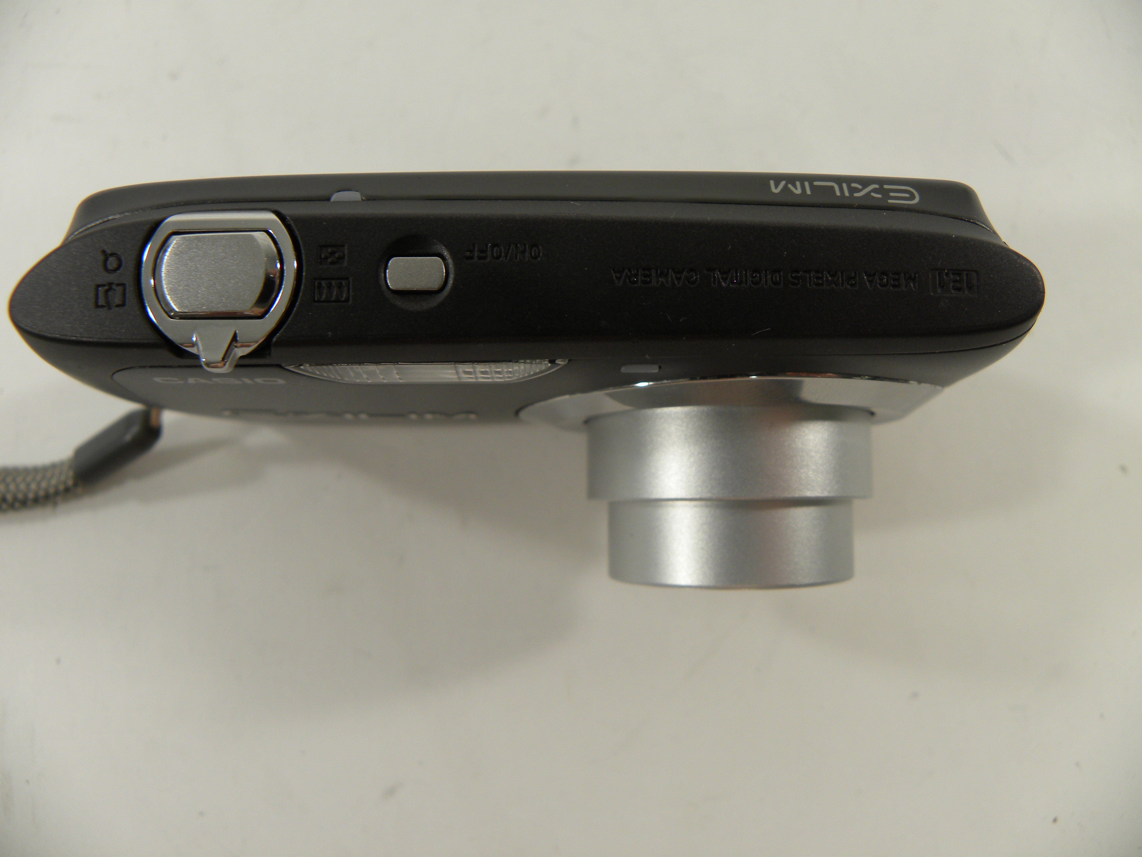Casio Exilim EX-S8 12.1mp Digital Camera