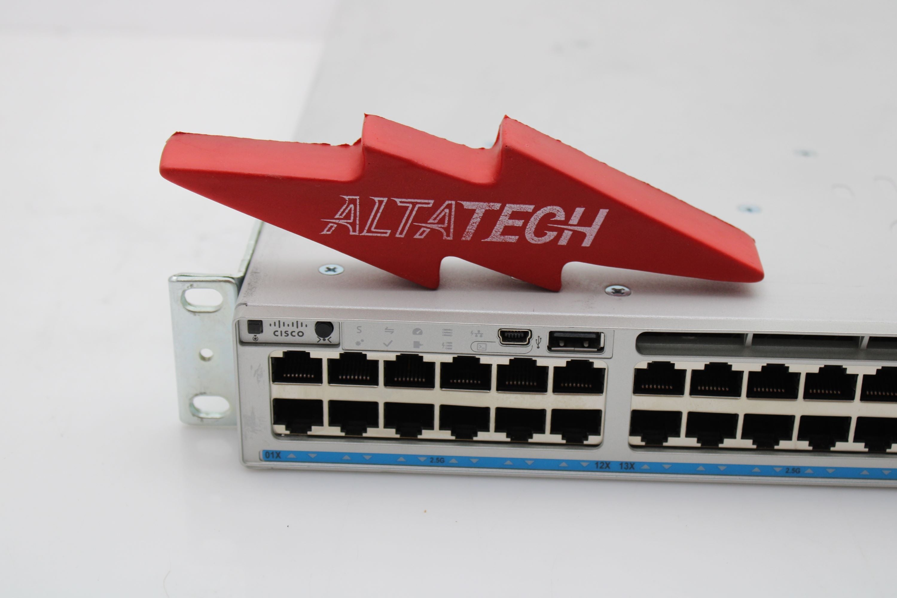 Cisco C9300-48UXM-E C9300-48UXM-ECisco Catalyst 9300 Switch
