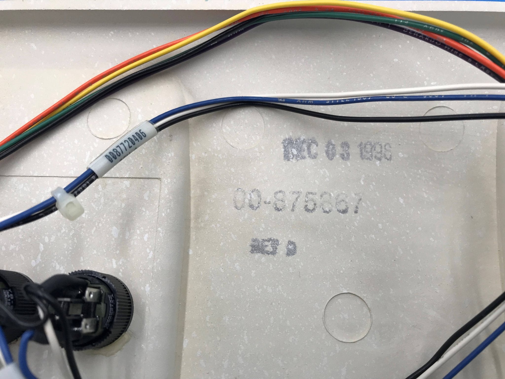 Cross Arm Center Housing Cover (00-875867-01 OEC 9600