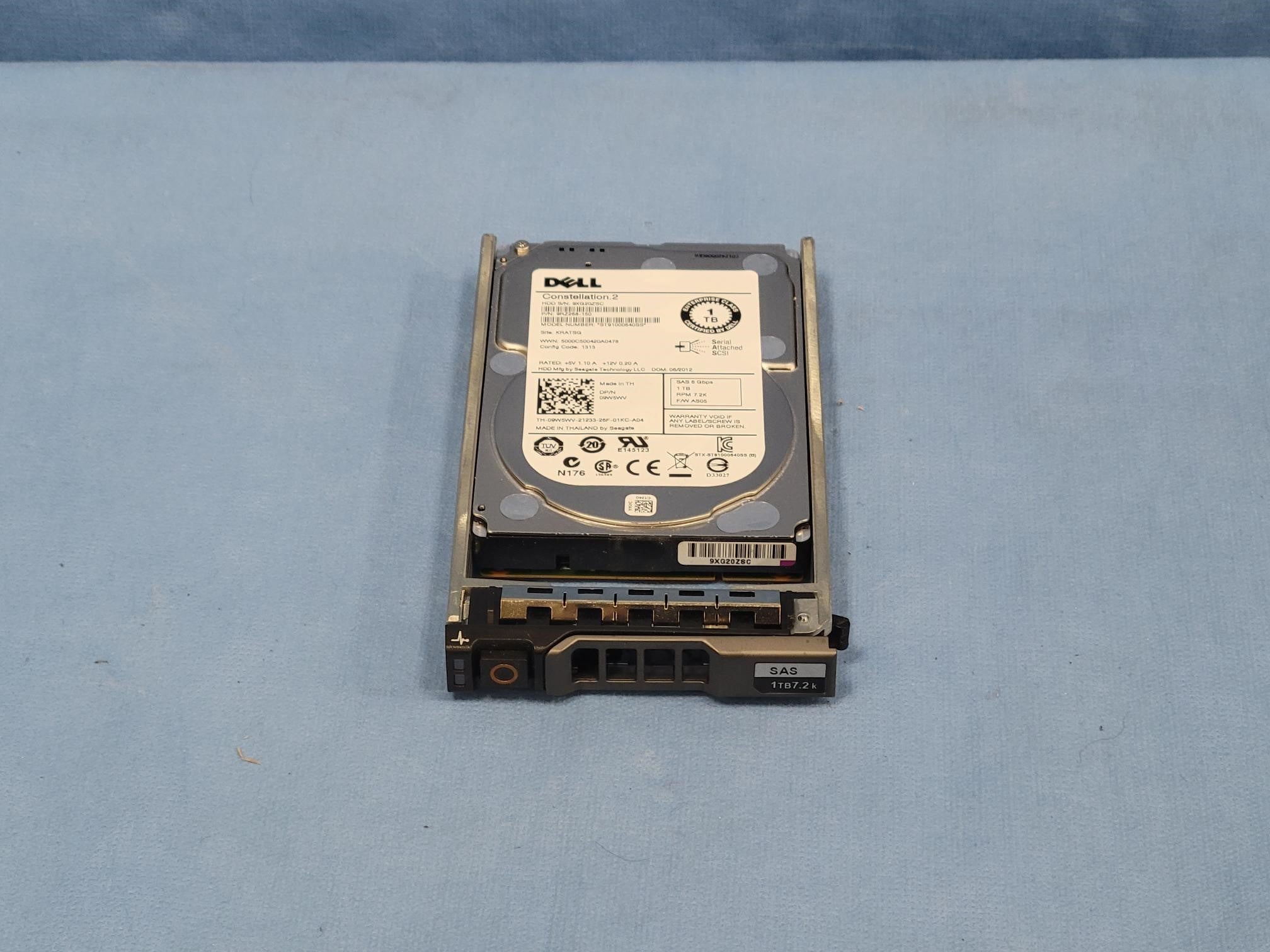 Dell 9W5WV 1TB 7.2k 6Gb/s 2.5” SAS Hard Drive with R-Series Tray ST91000640SS