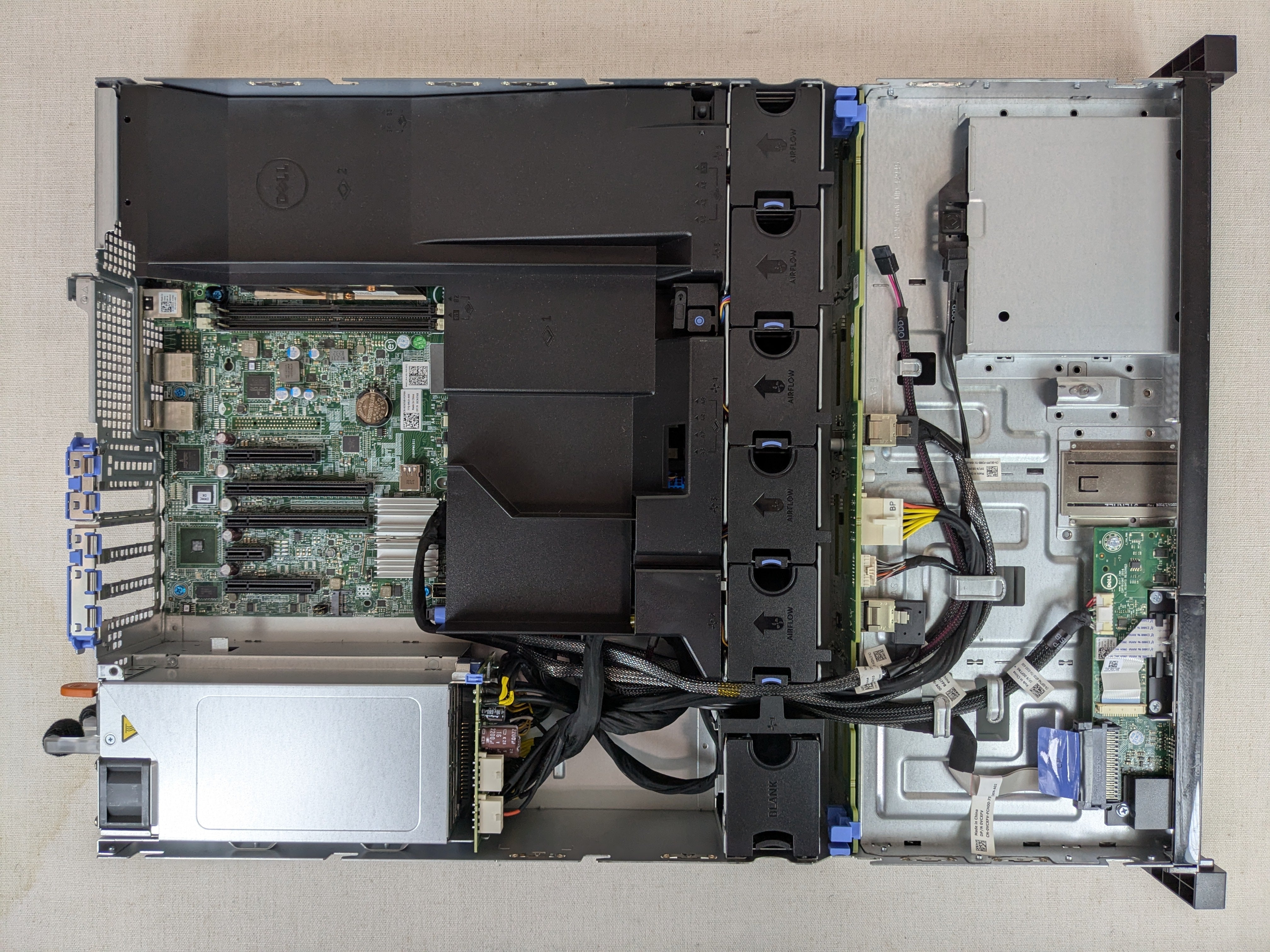 Dell PowerEdge R530 8x 3.5” 2U Server 2x 8C E5-2630v3 @ 2.4GHz, 32GB, H330