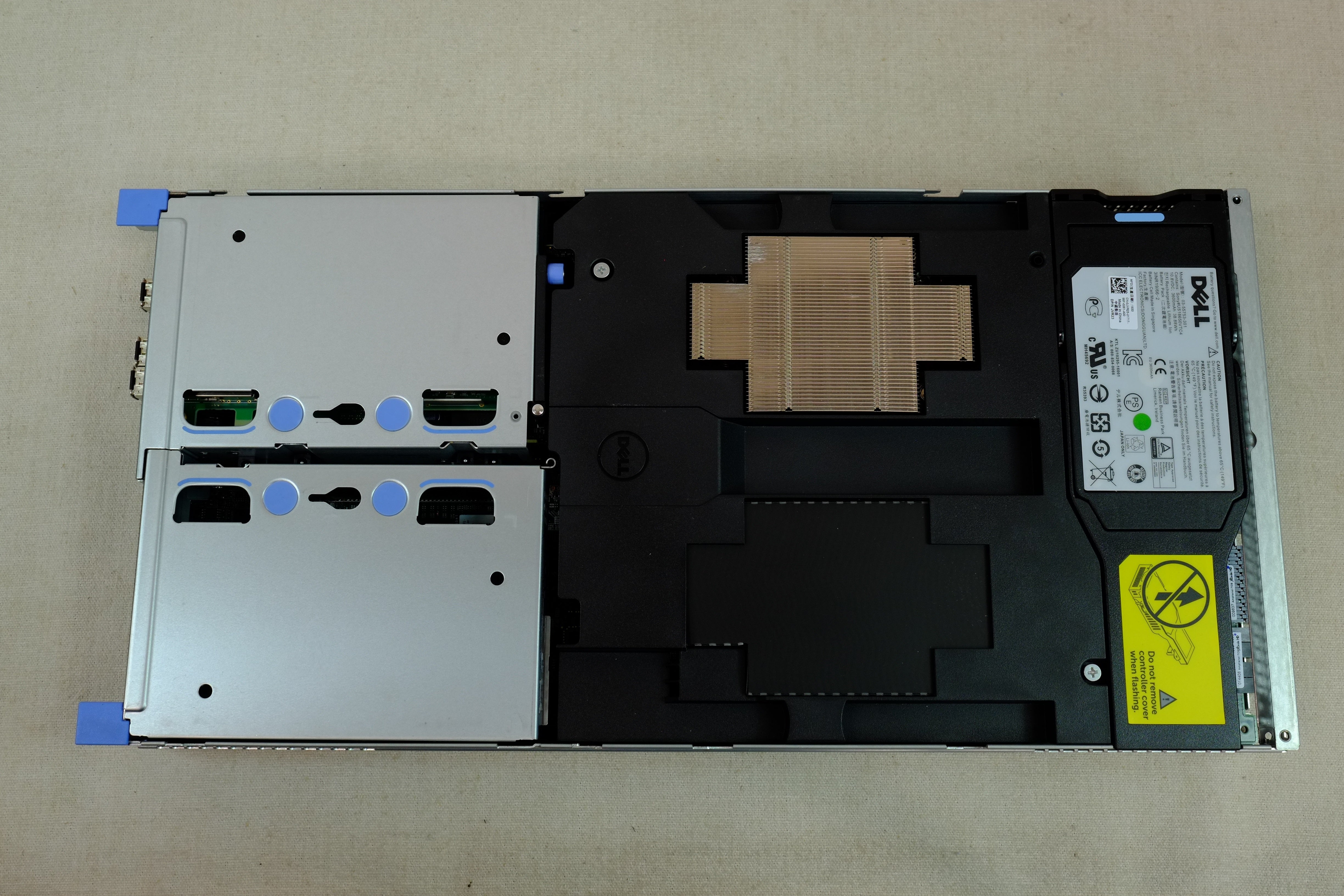 Dell Compellent SCv3020 3U 30x 2.5” Storage Enclosure – See Description