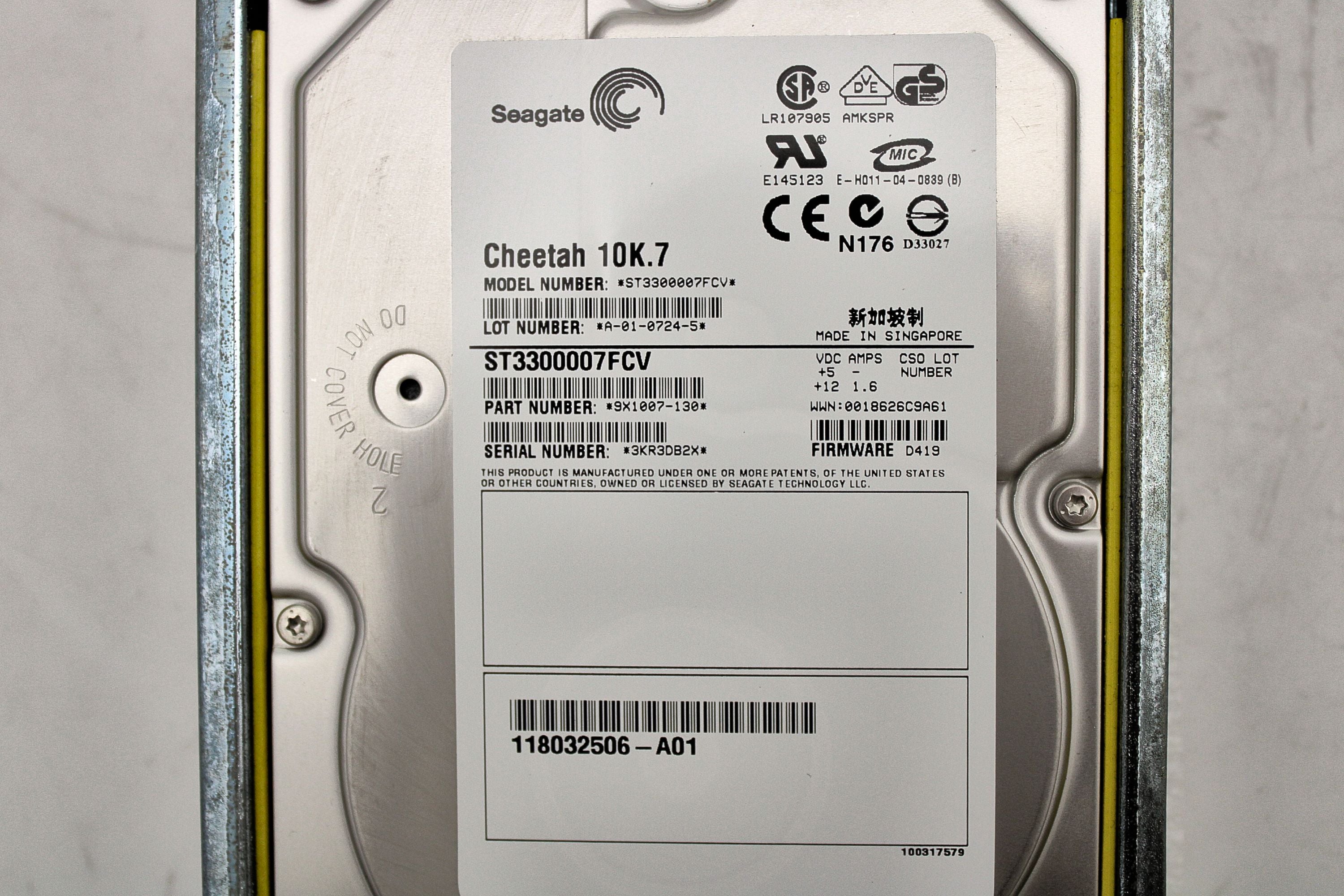 EMC 101-000-005 300GB 10K FC 2GB DMX