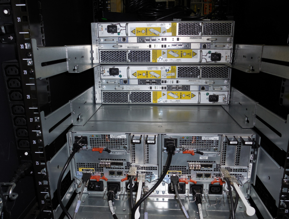 EMC VNX5500 – 9TB SAN – 15 x 600GB 15K