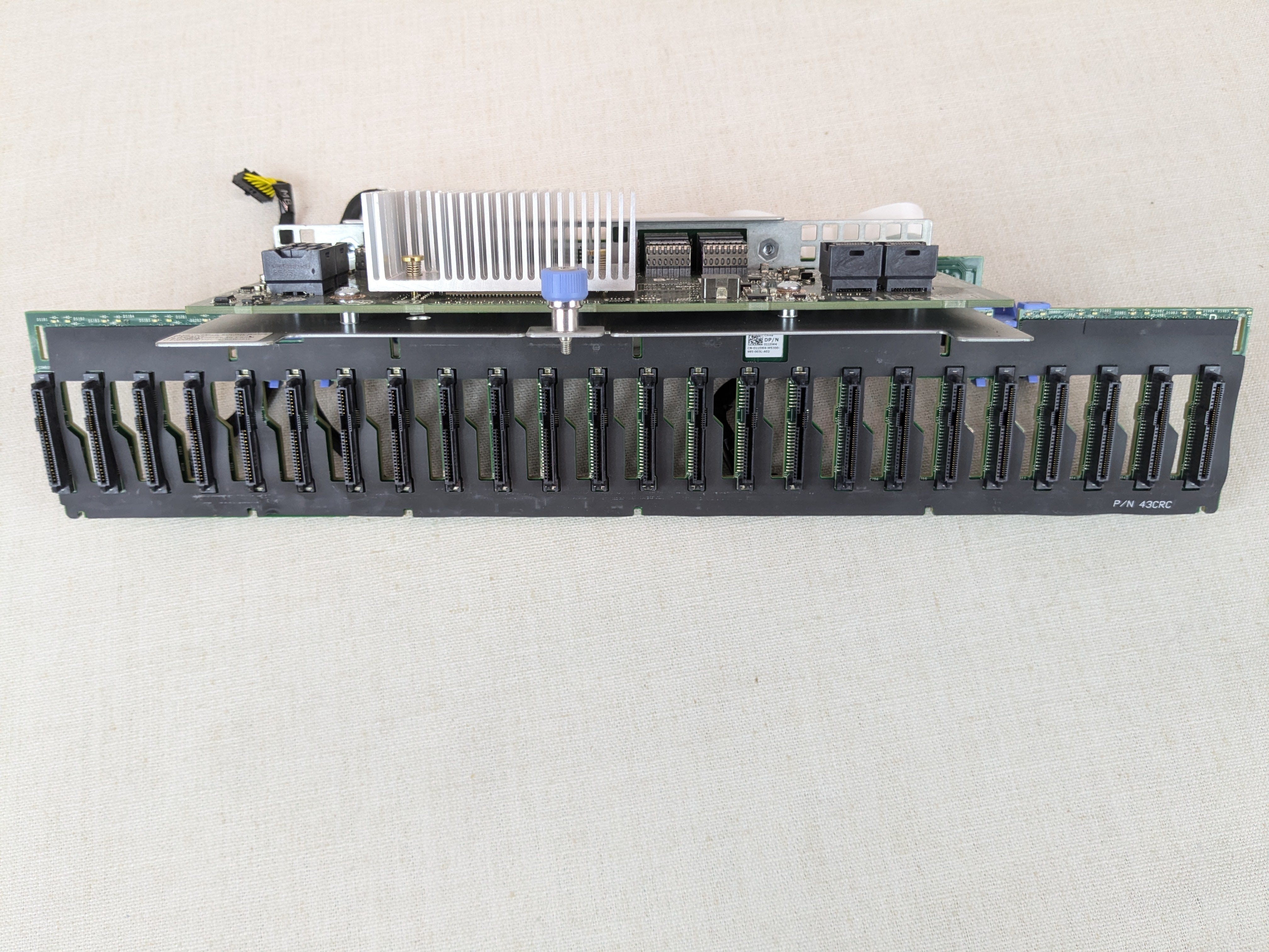 Dell 7WJ8W 24x2.5" Backplane Assembly/Expander Board for PowerEdge R940