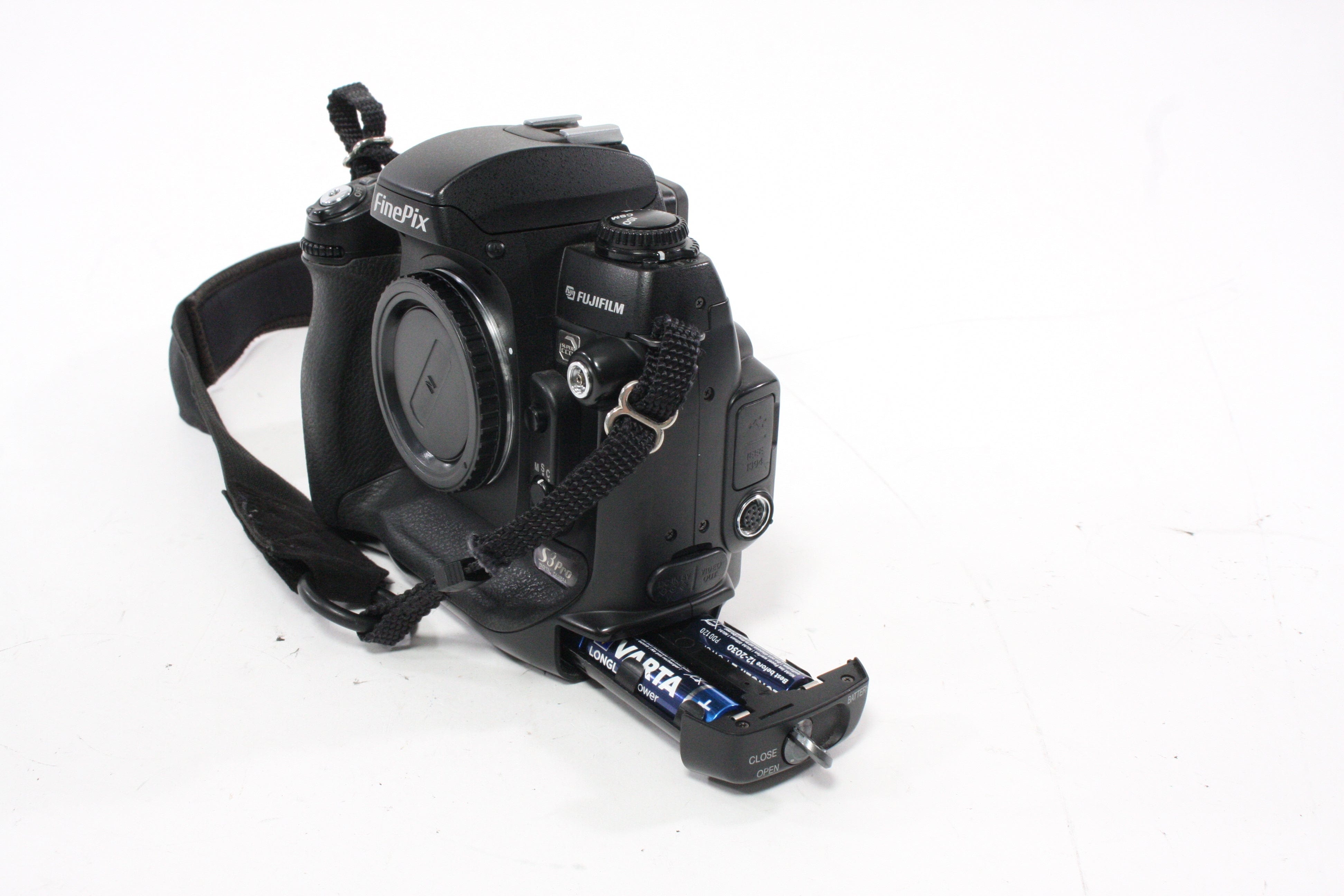 Fuji FinePix S3 Pro DSLR F-Mount Camera Body
