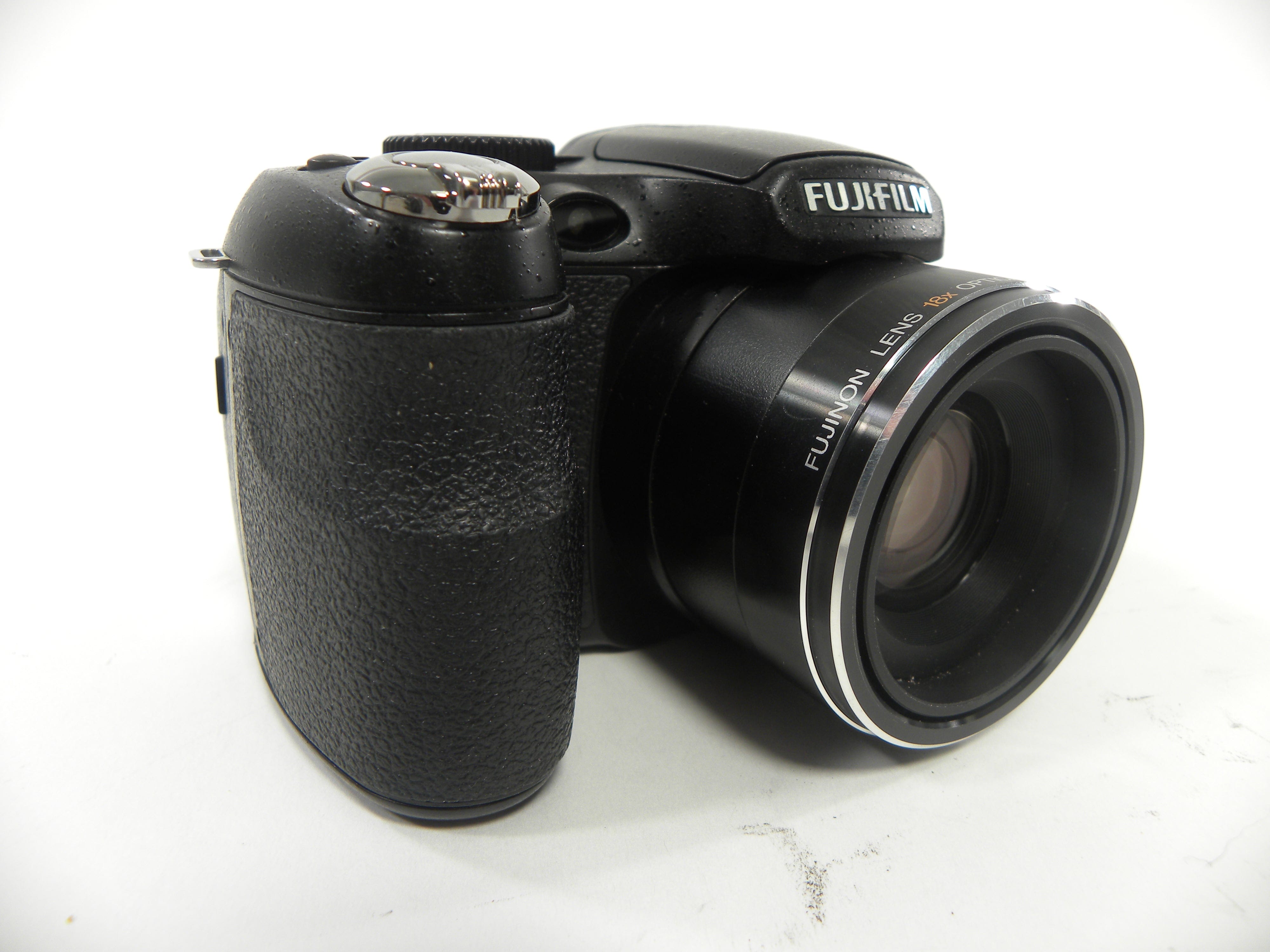 Fujifilm Finepix S1800 12.2mp Digital Camera