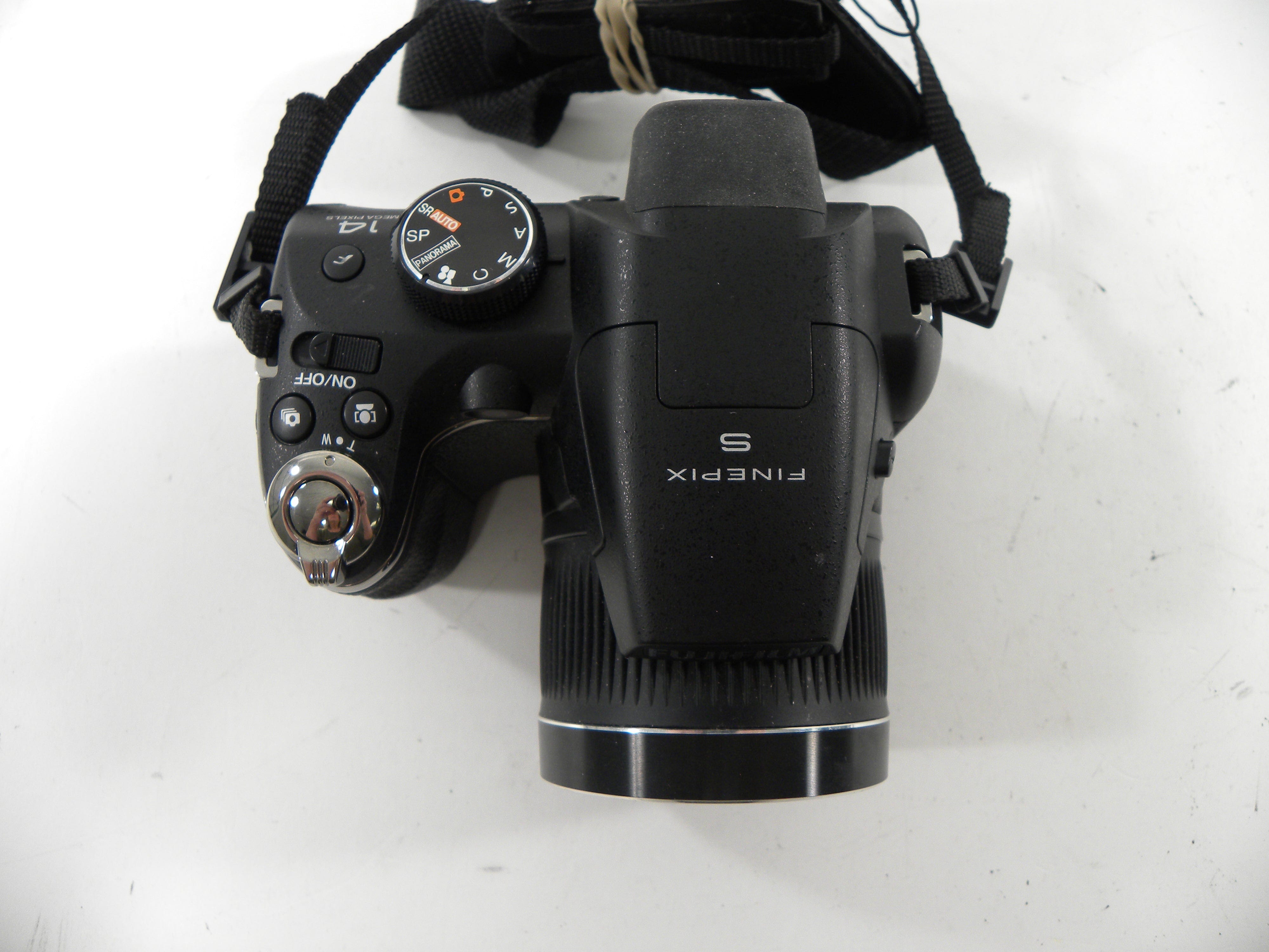 Fujifilm Finepix S4000 14mp Digital Camera