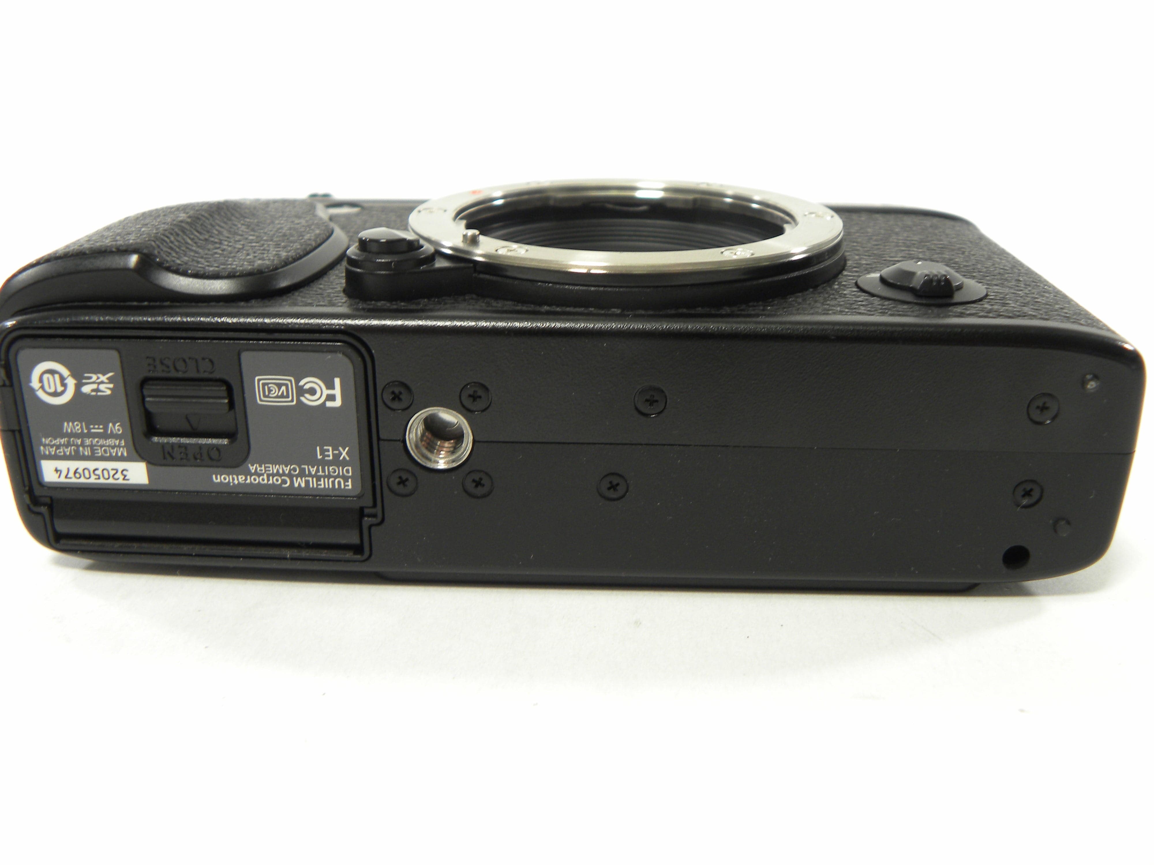 Fujifilm X-E1 16.3mp Digital Mirrorless Camera Body Only