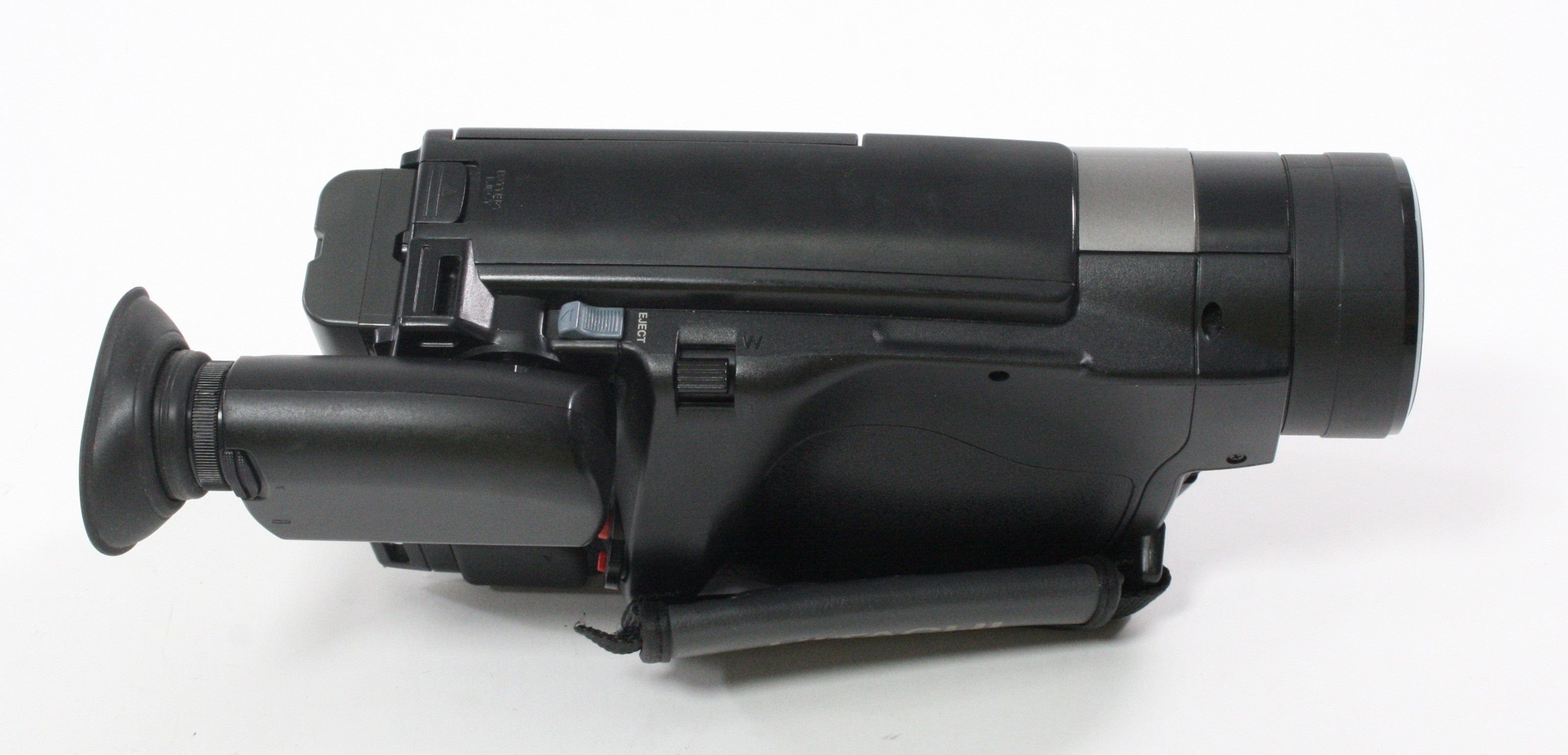 Hitachi VM-E545ELA 8mm Video Camcorder