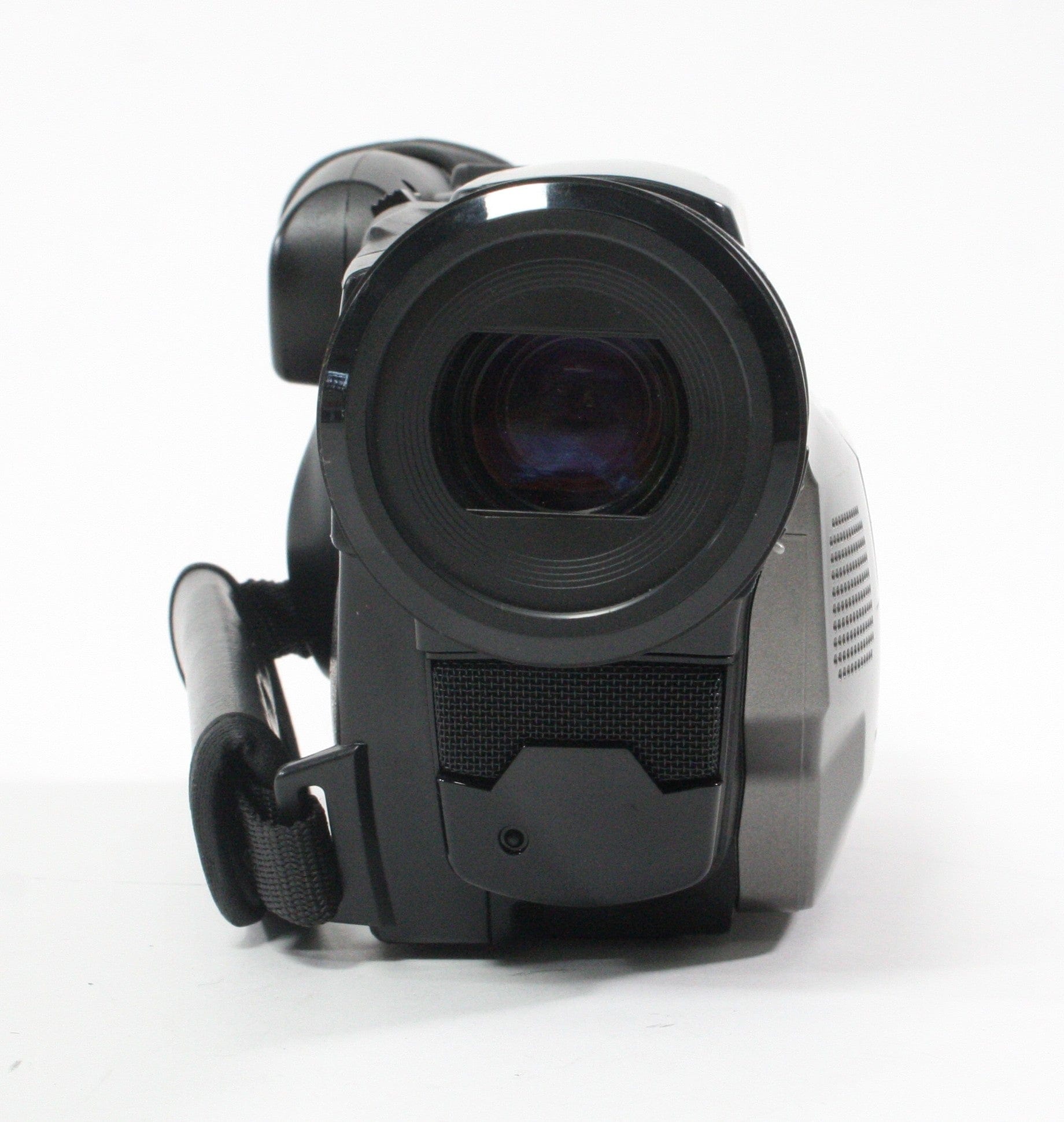 Hitachi VM-E545ELA 8mm Video Camcorder