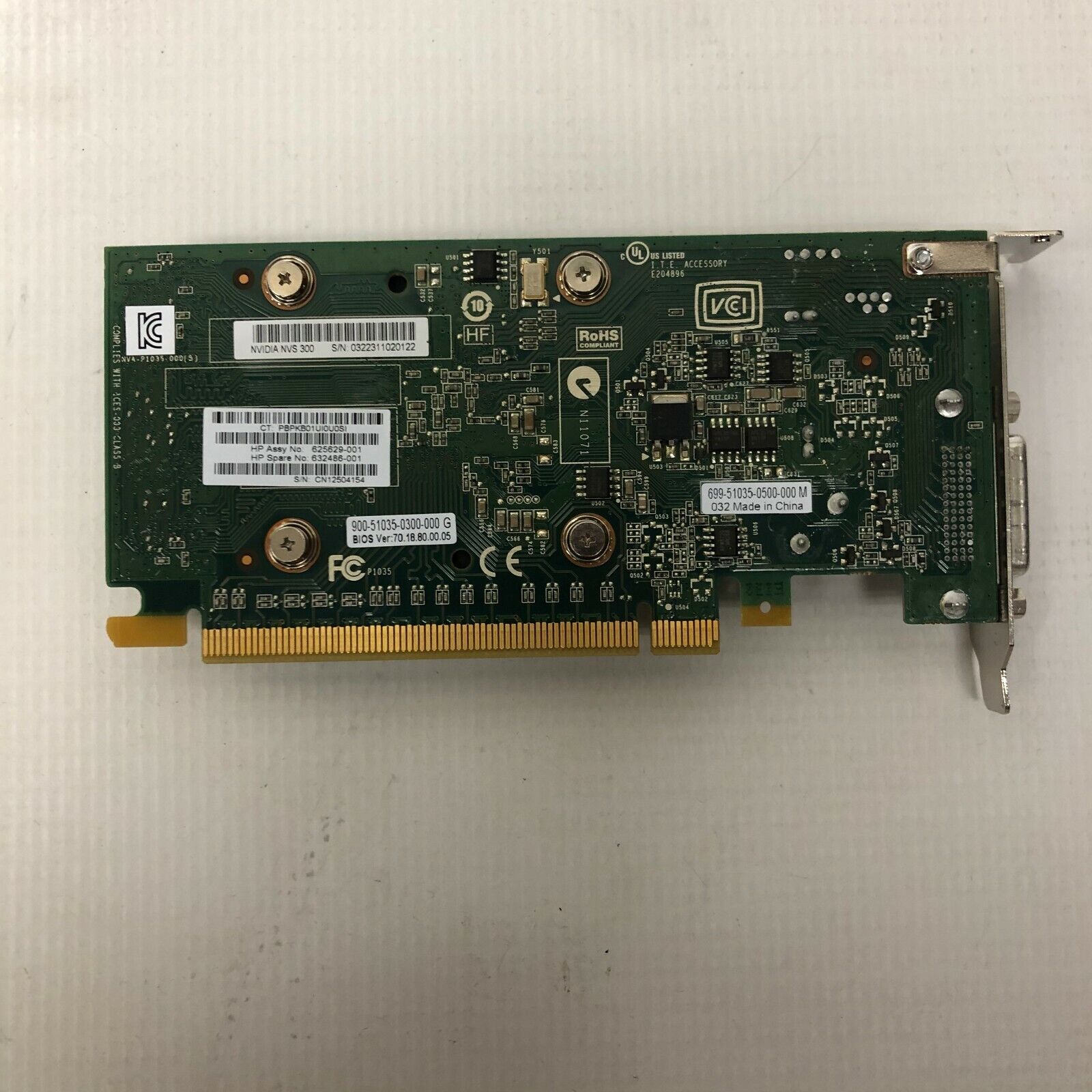 HP 632486-001_x4 HP QUADRO NVS 300 512MB PCI-E FH