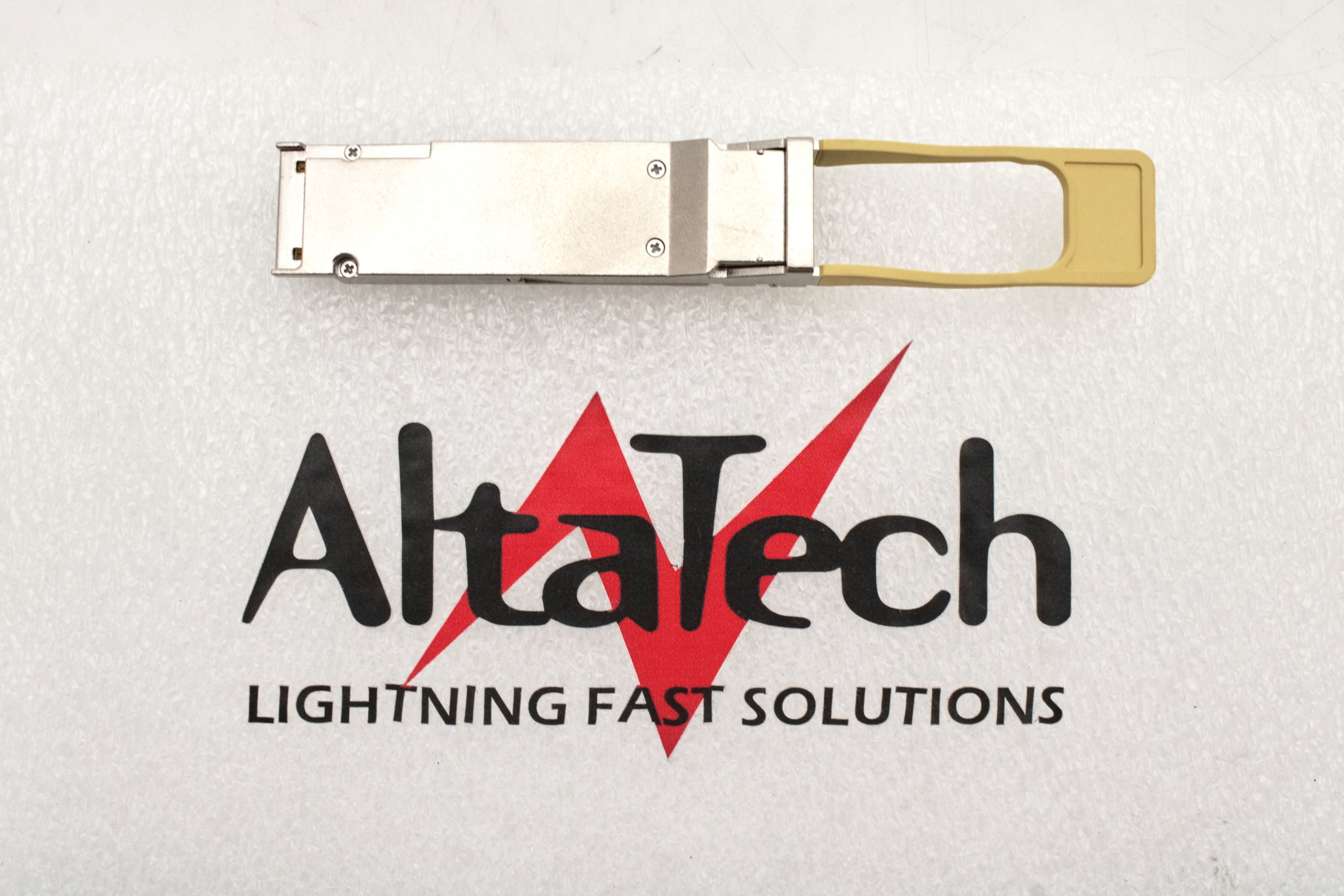 HP JG325B X140 40G QSFP MPO SR4