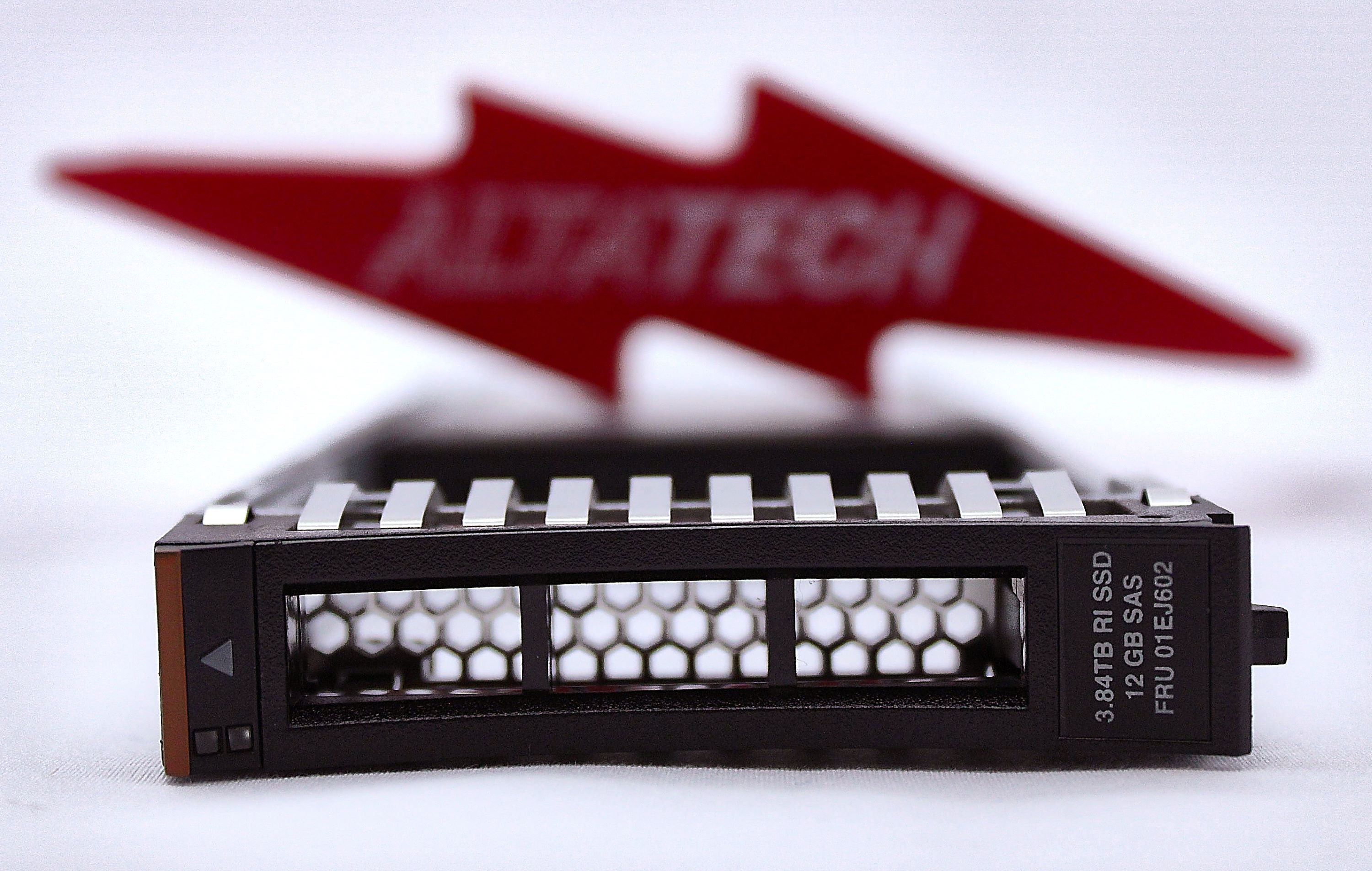 IBM 01EJ602 3.84TB 2.5' FLASH DRIVE