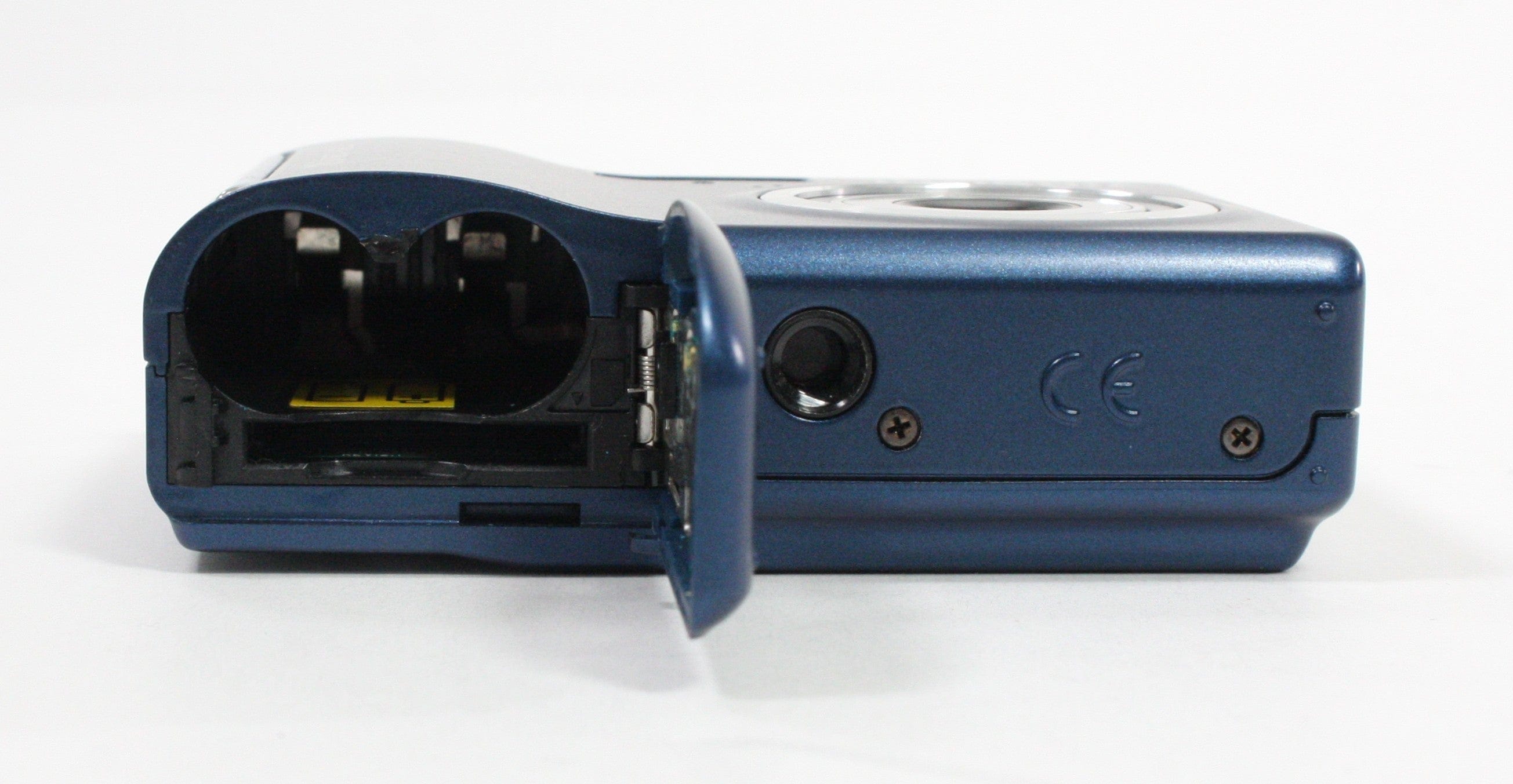 Insignia NS-DSC10B 3x Zoom 10.0mp Point and Shoot Digital Camera (Blue)