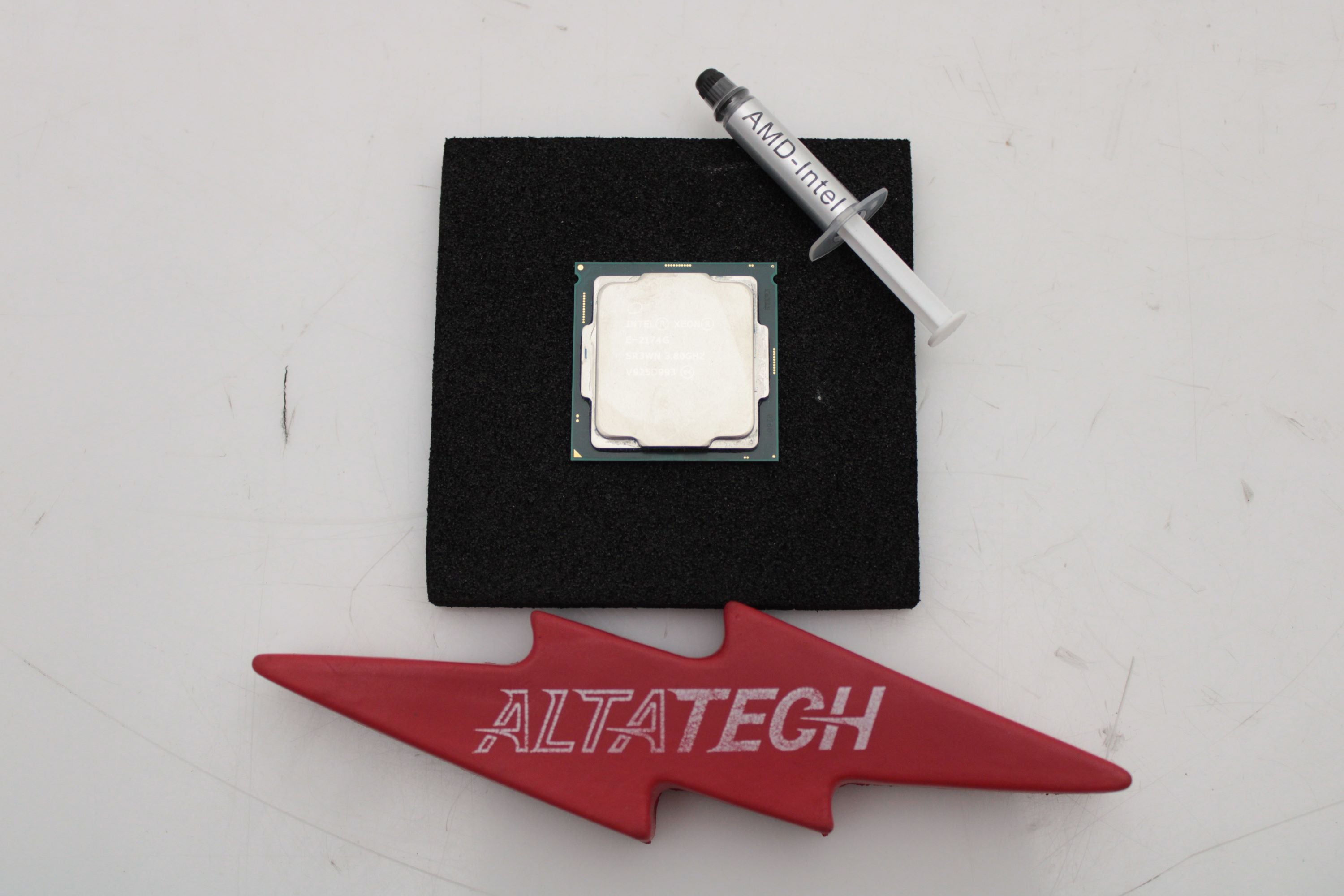Intel SR3WN 3.8GHZ/8MB/71W/4C, E-2174G Xeon CPU Processor
