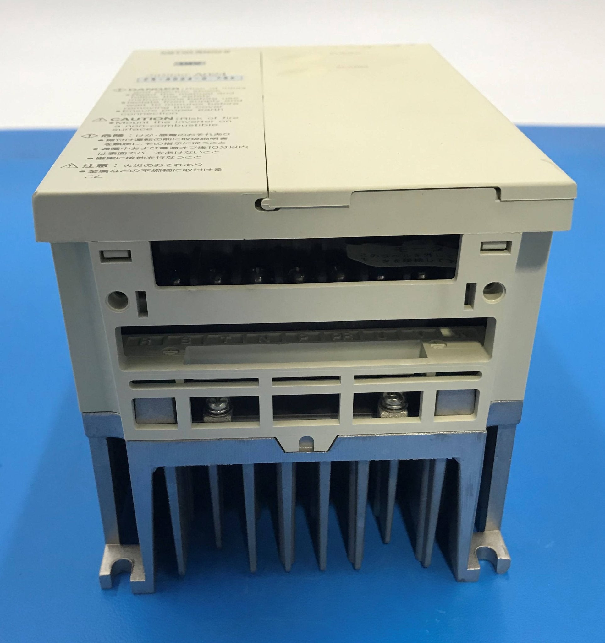 Inverter (FR-A024-0.75K Mitsubishi