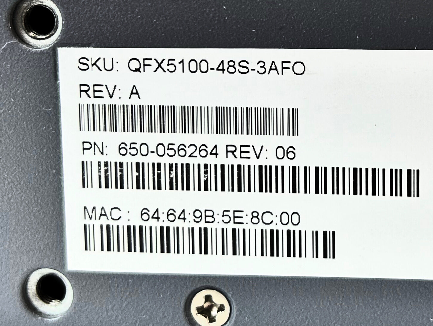 Juniper Networks 2x QFX5100-48S-3AFO Quantity 2x Juniper 48-Port Switc