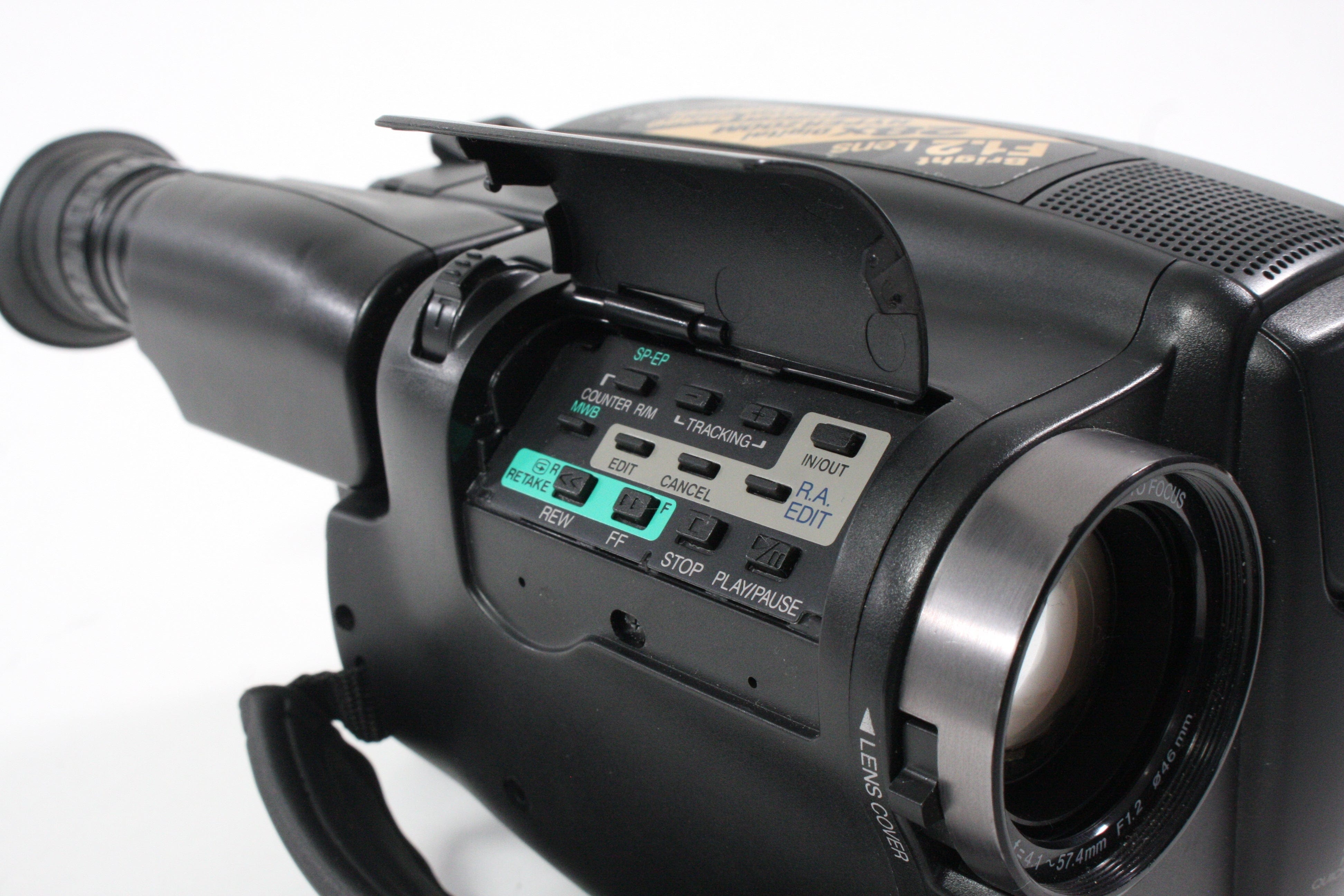 JVC GR-AXM4 VHS-C Camcorder