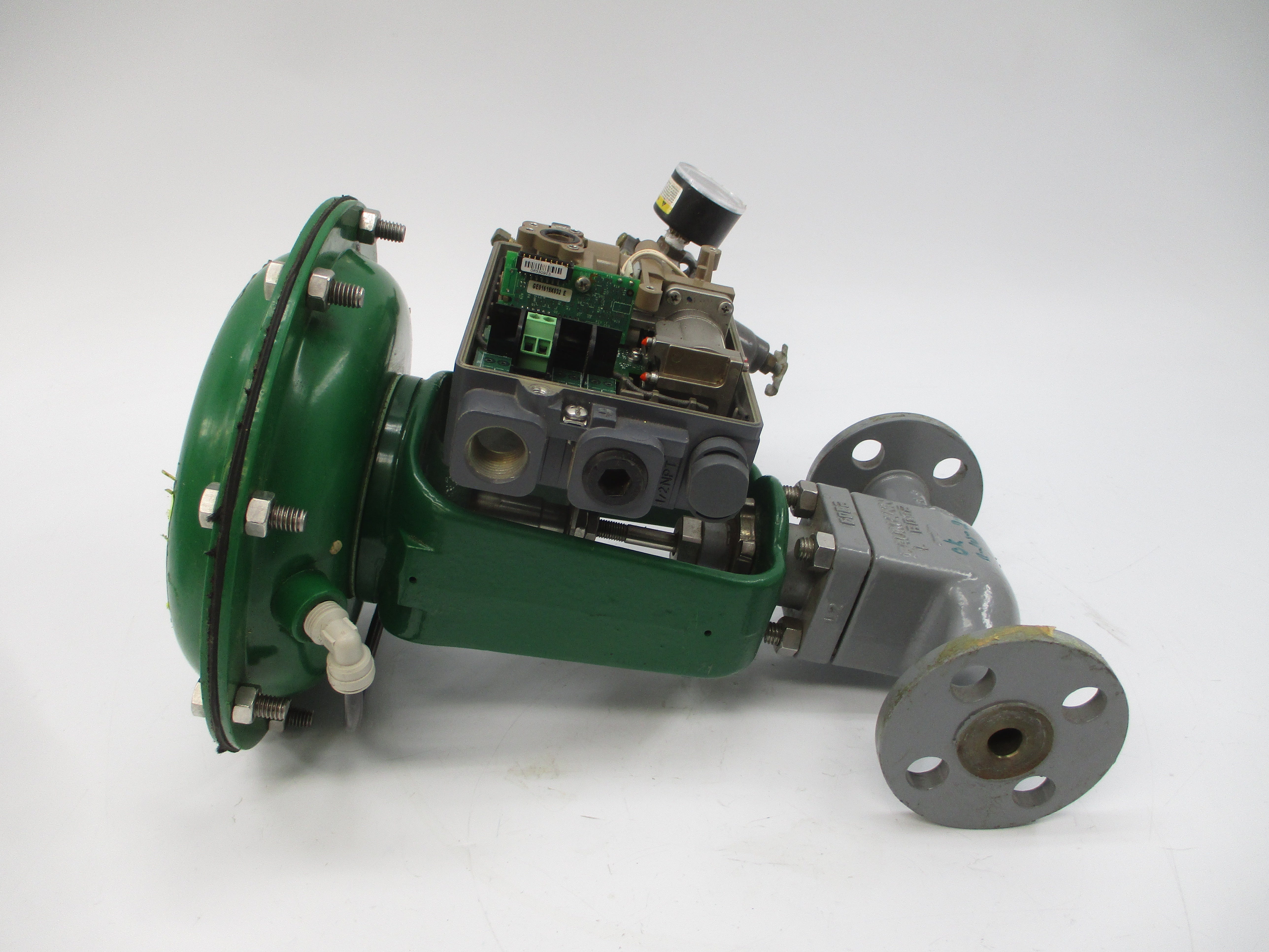 BAUMANN 24548CVF DVC2000 30VDC 5-15PSI 1/2" (NO COVER) UNMP