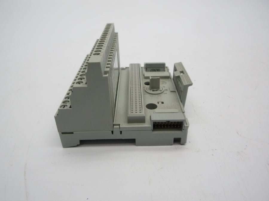ALLEN BRADLEY 1794-TB3 SER. A 120VAC 10A REV. B01 NSNP