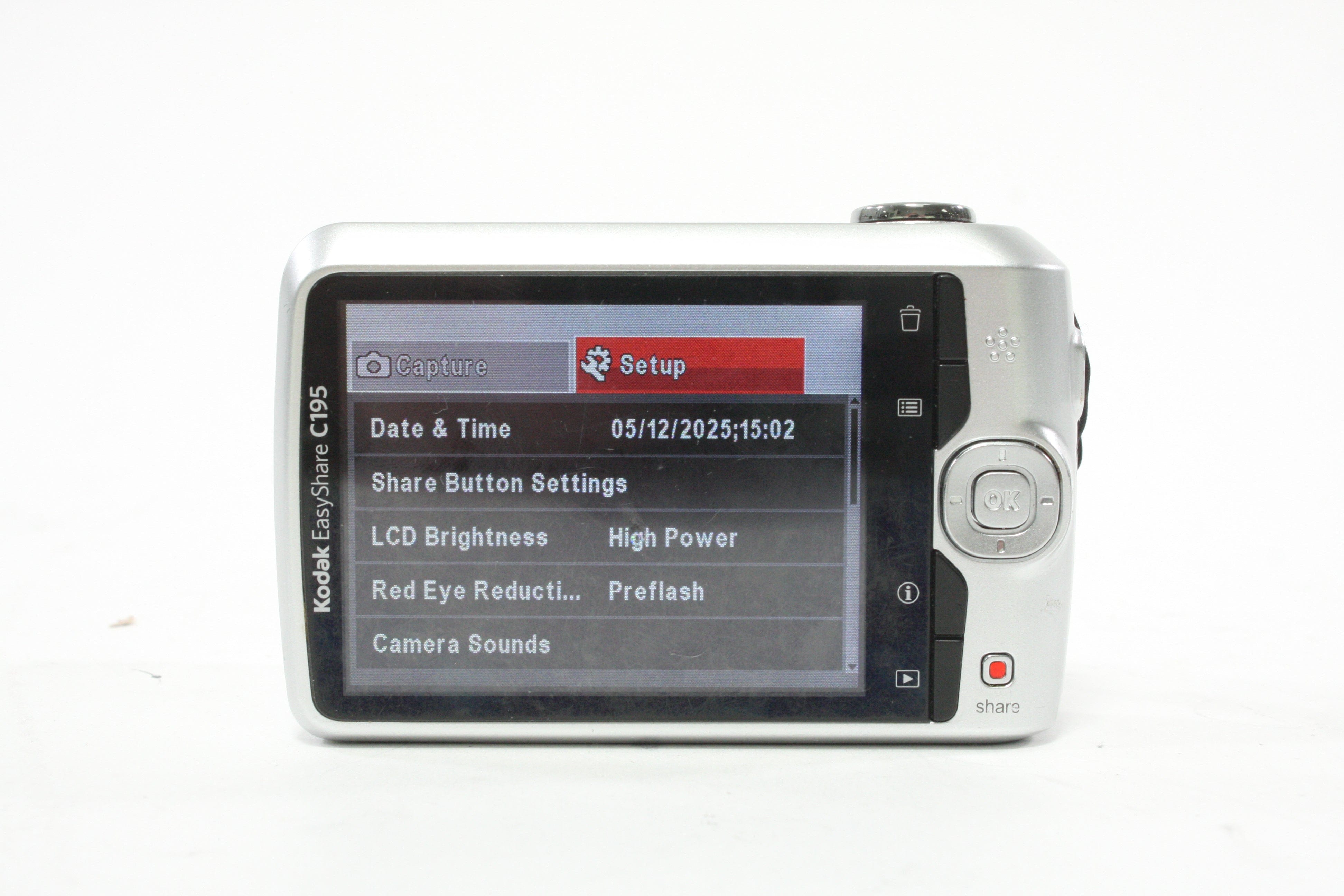 Kodak EasyShare C195 Digital Point-and-Shoot Camera 5x Zoom 14mp