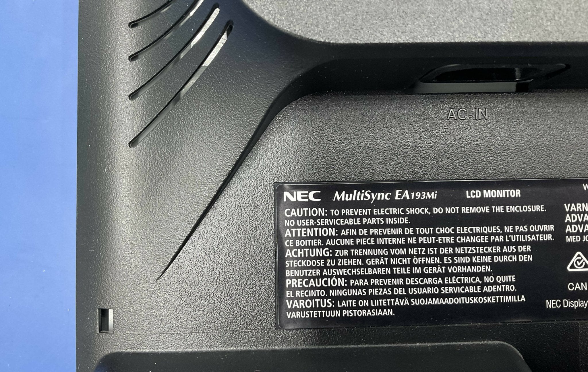 LCD MONITOR. NEC MULTISYNC EA193Mi (EA193Mi-BK (L193QJ NEC/SIEMENS