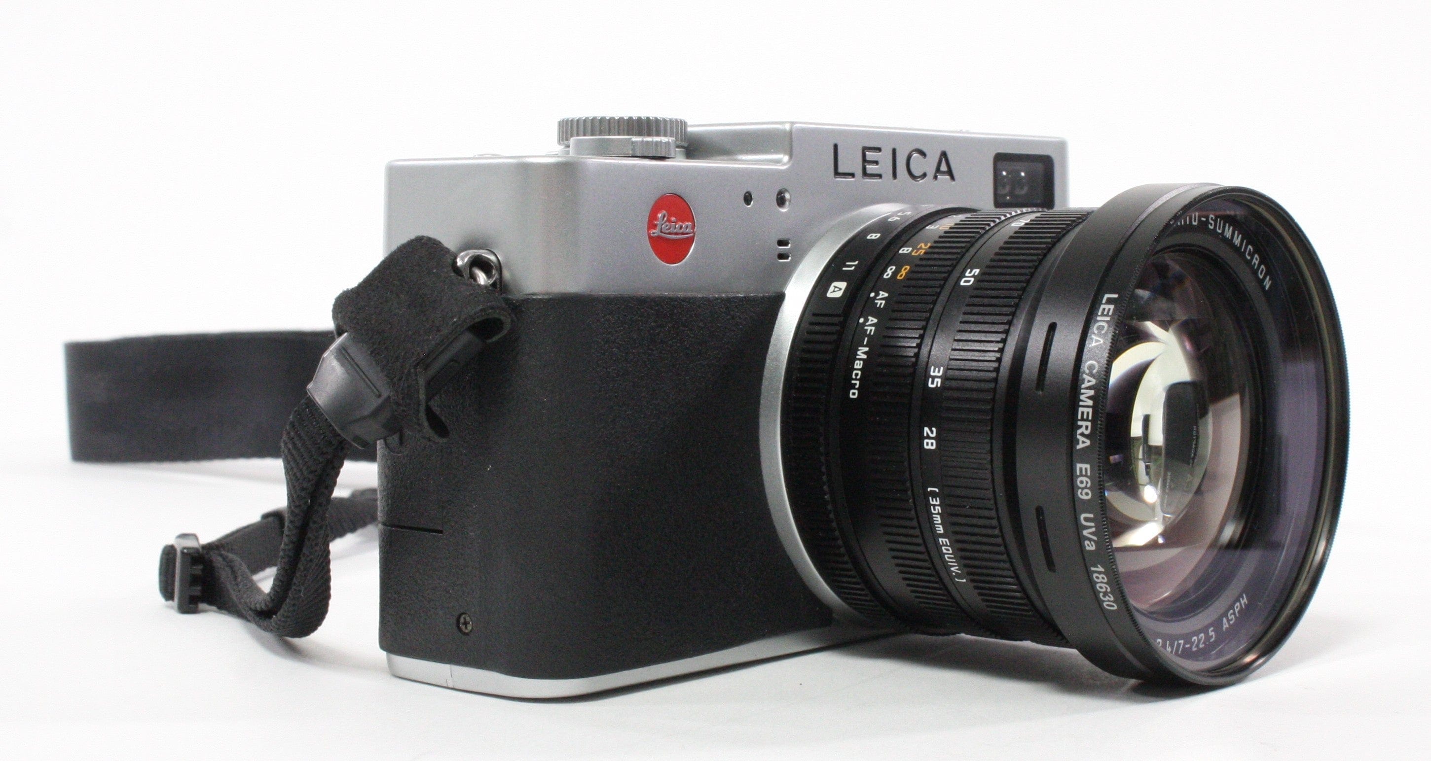 Leica Digilux 2 5mp with 28-90mm f/2.0-2.4 Fixed Lens