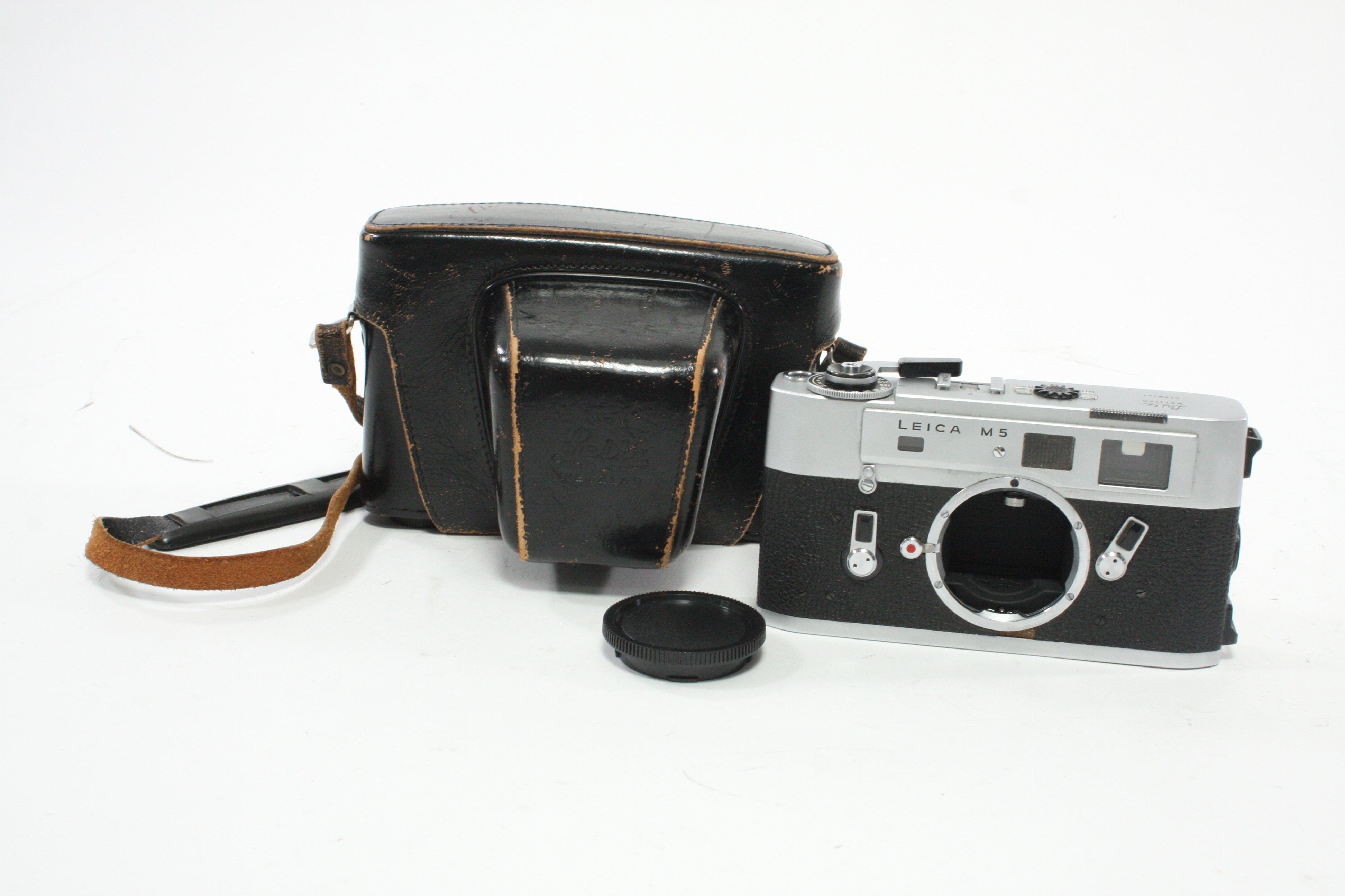 Leica M5 35mm Rangefinder Camera with built-in TTL includes Case