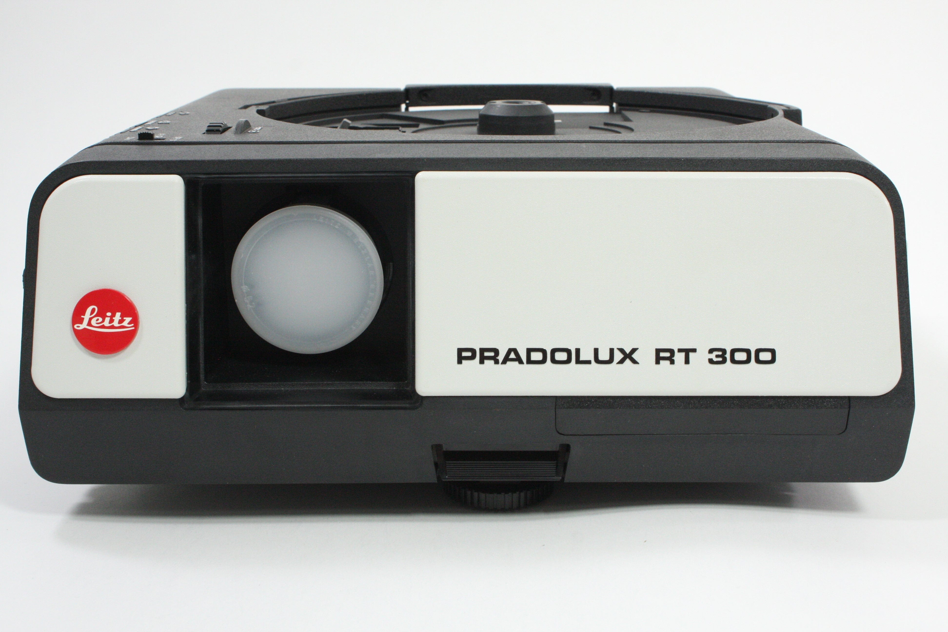 Leitz Pradolux RT300 Slide Projector