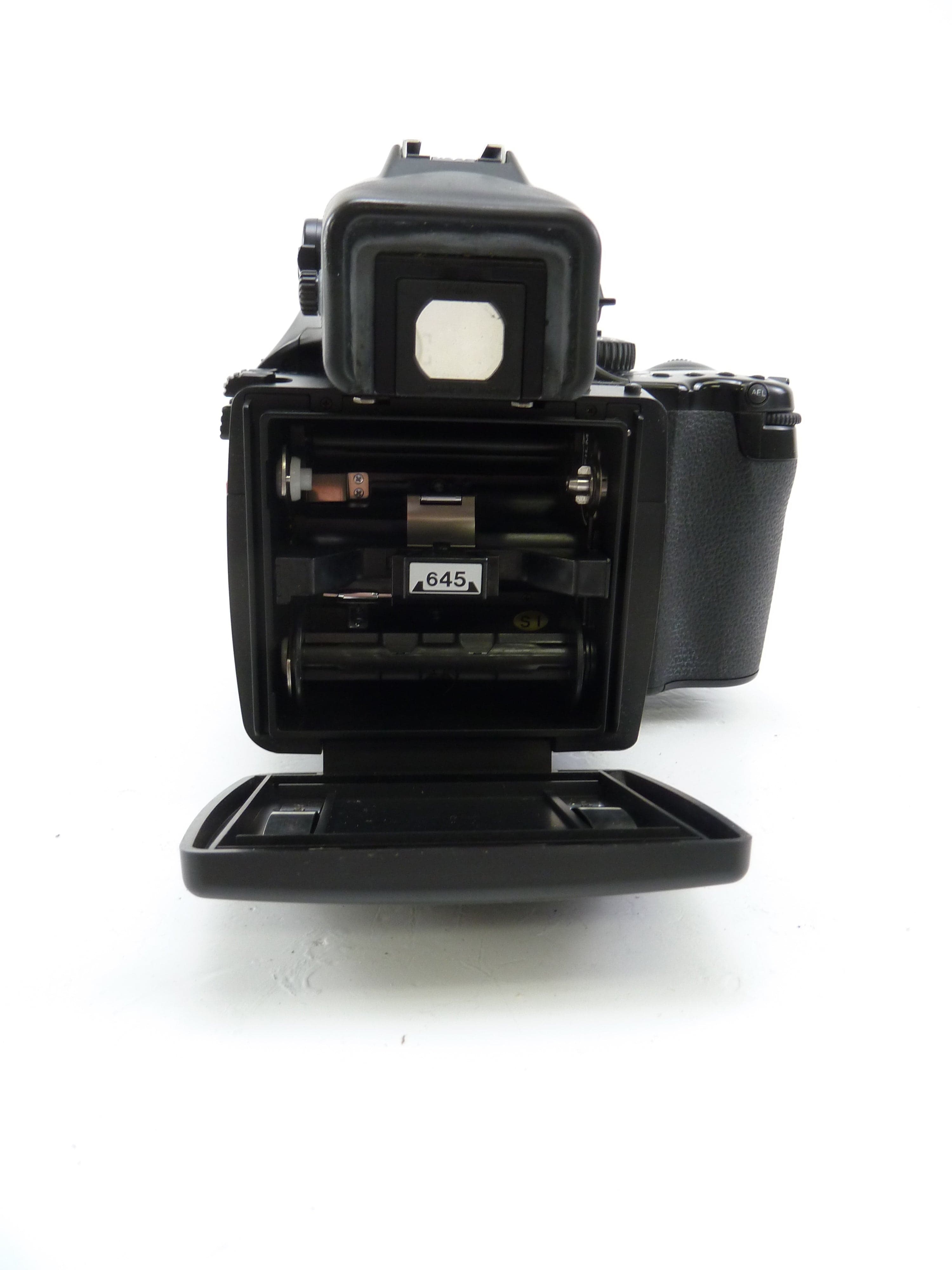 Mamiya 645 AFD Complete Outfit with 80MM F2.8 Lens and 120/220 Film Back