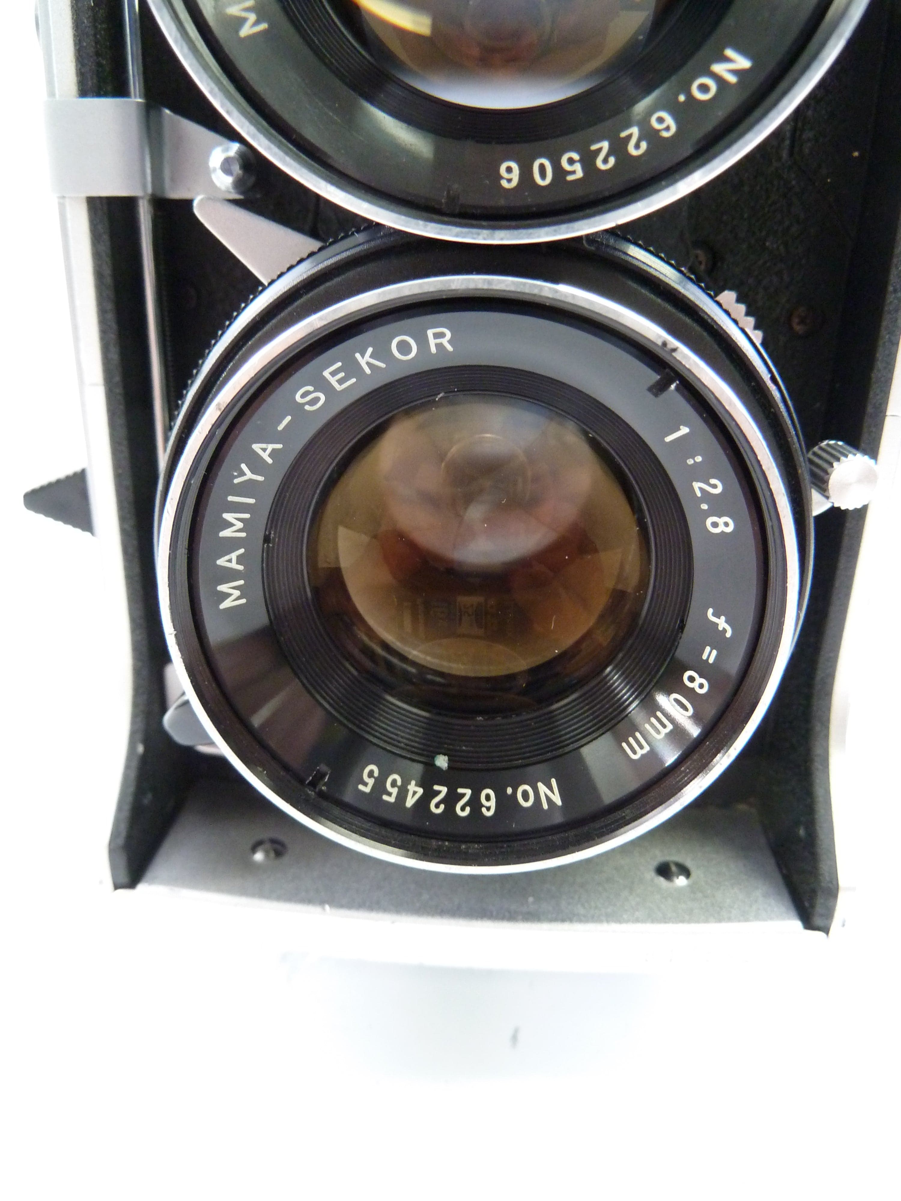 Mamiya C220 Outfit with 80MM F2.8 Lens and WLF