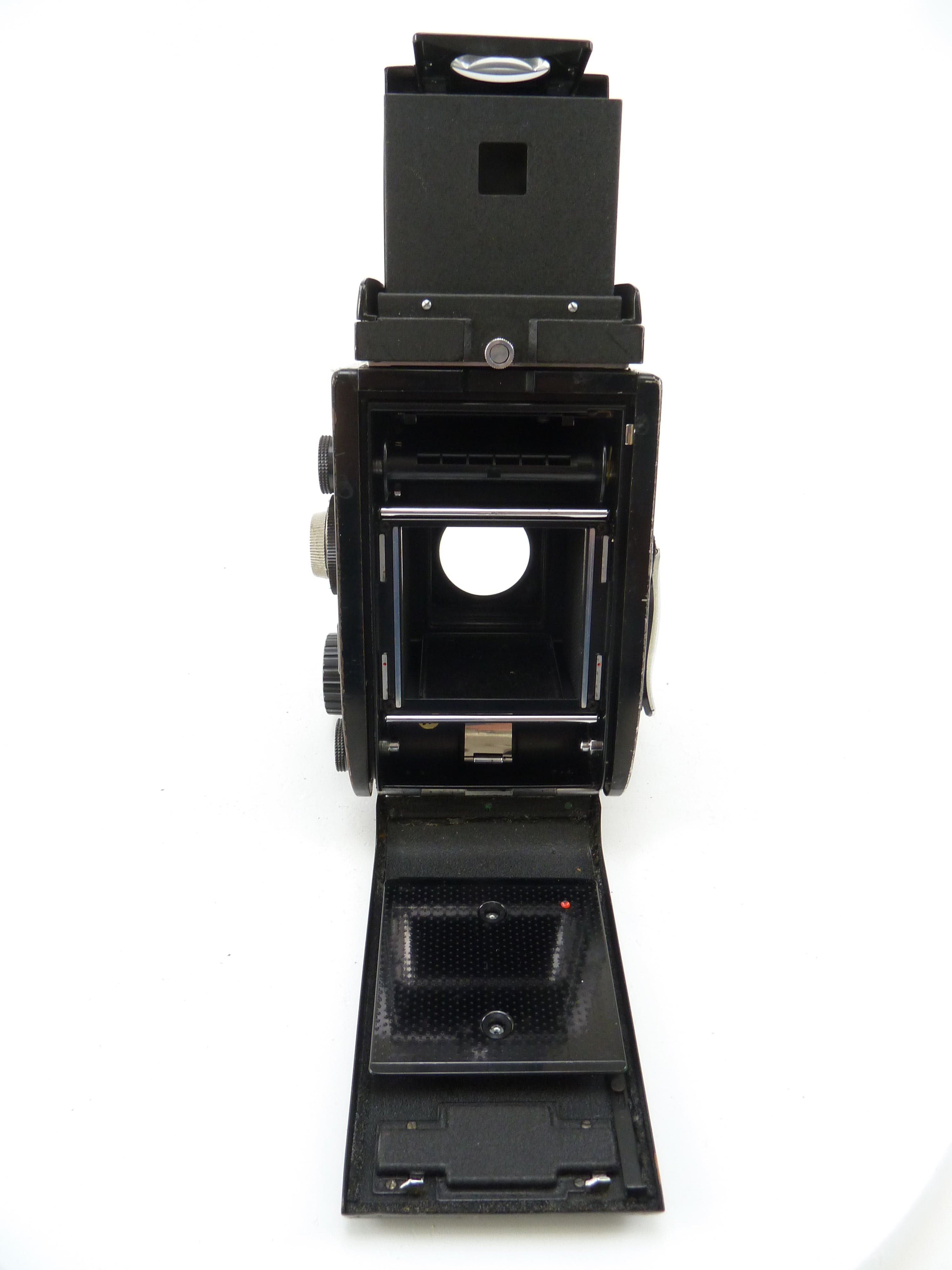 Mamiya C330 Camera Body with Waist Level Finder
