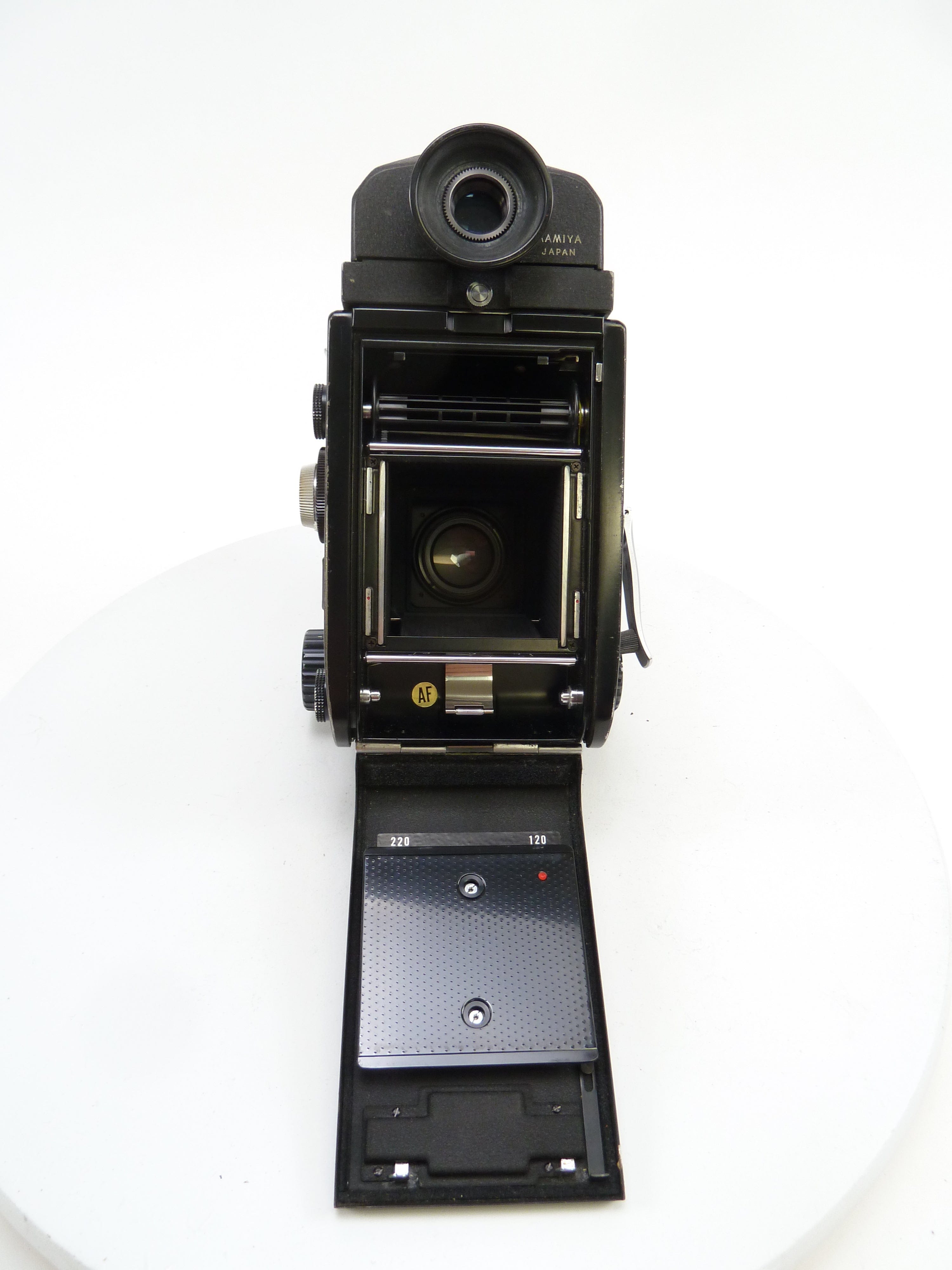 Mamiya C330 Camera Outfit with 80MM f2.8 Blue Dot Lens and Prism Finder