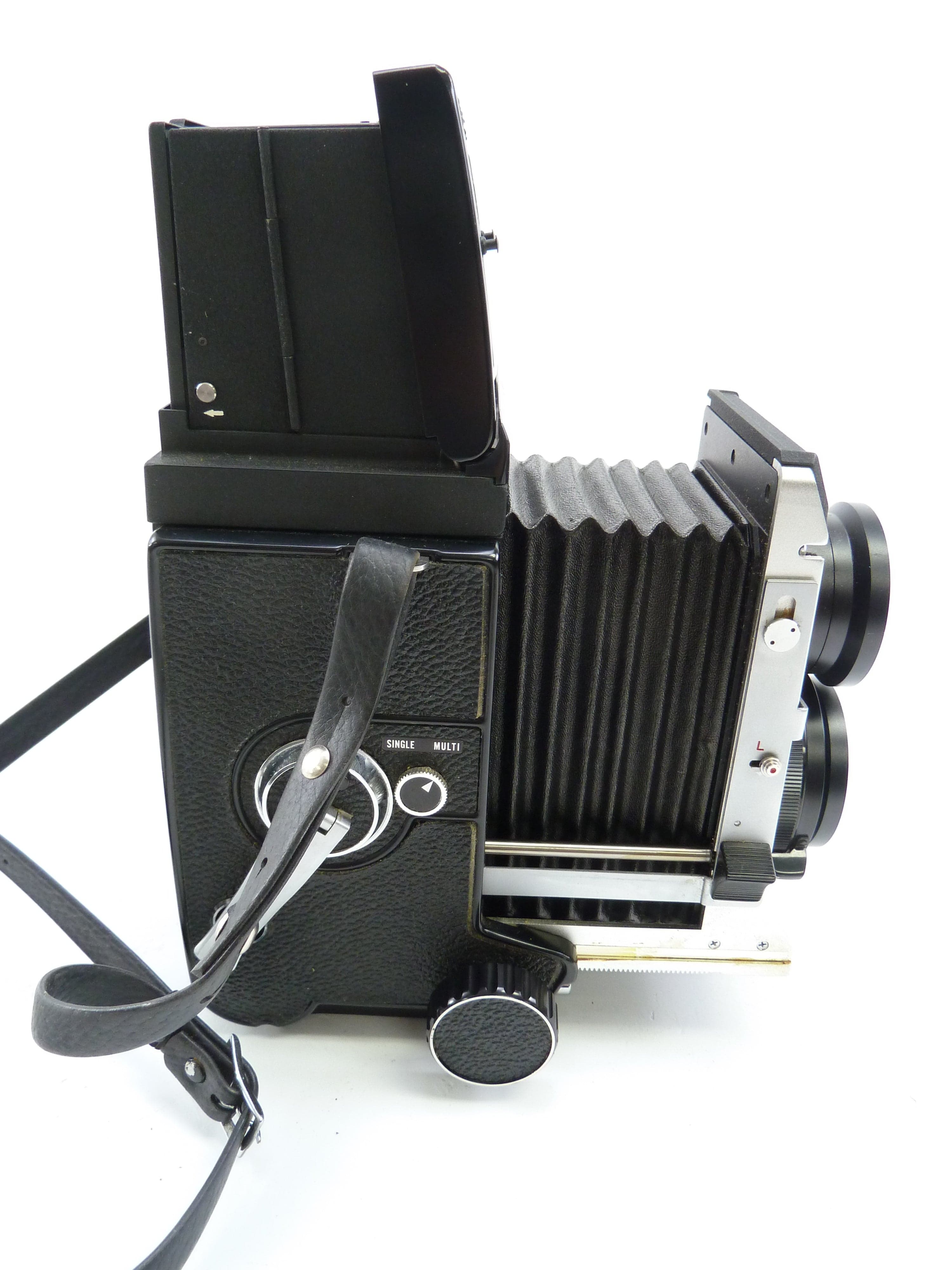 Mamiya C330F Camera Outfit with 80MM F2.8 Blue Dot Lens and Waist Level Finder