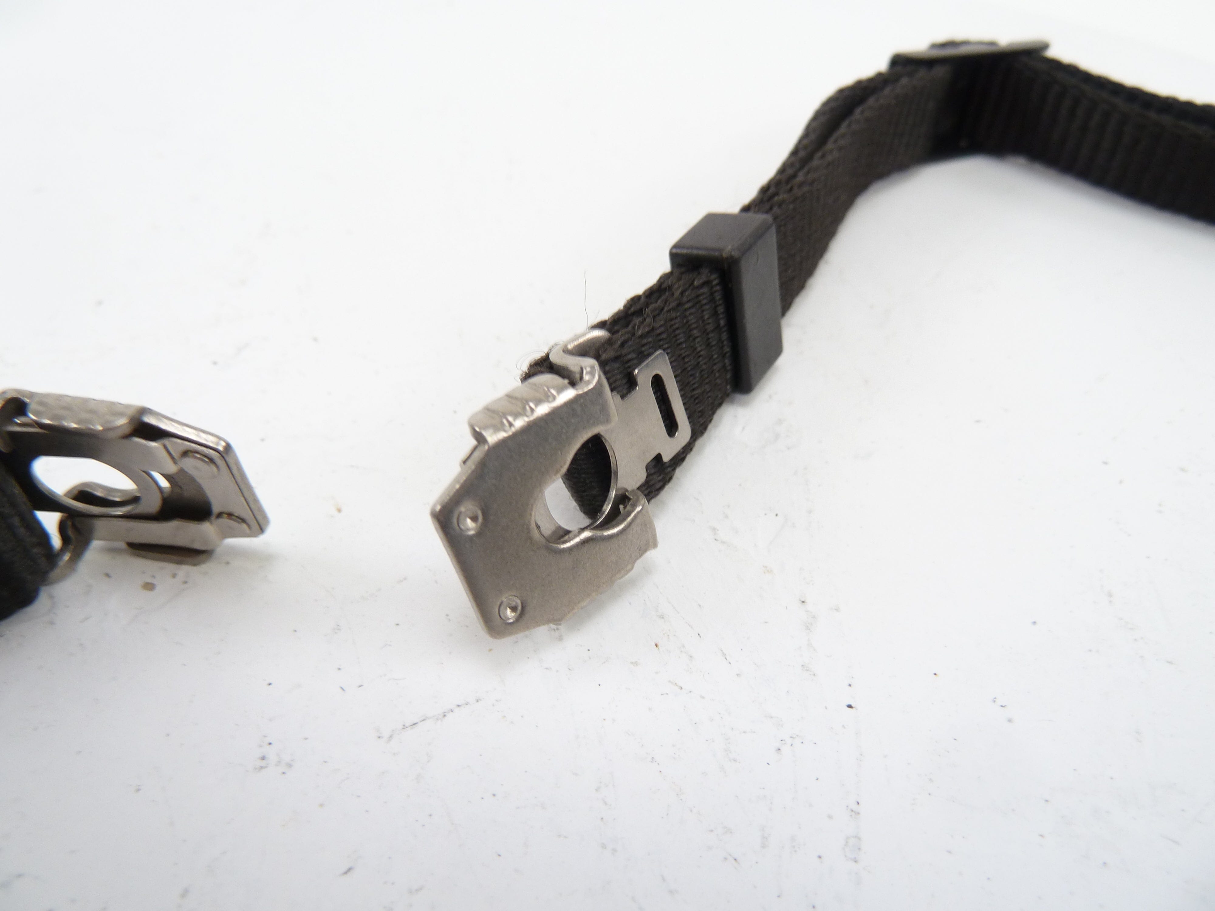 Mamiya Deluxe Strap for Mamiya 645 Pro, Super, and 645E Cameras