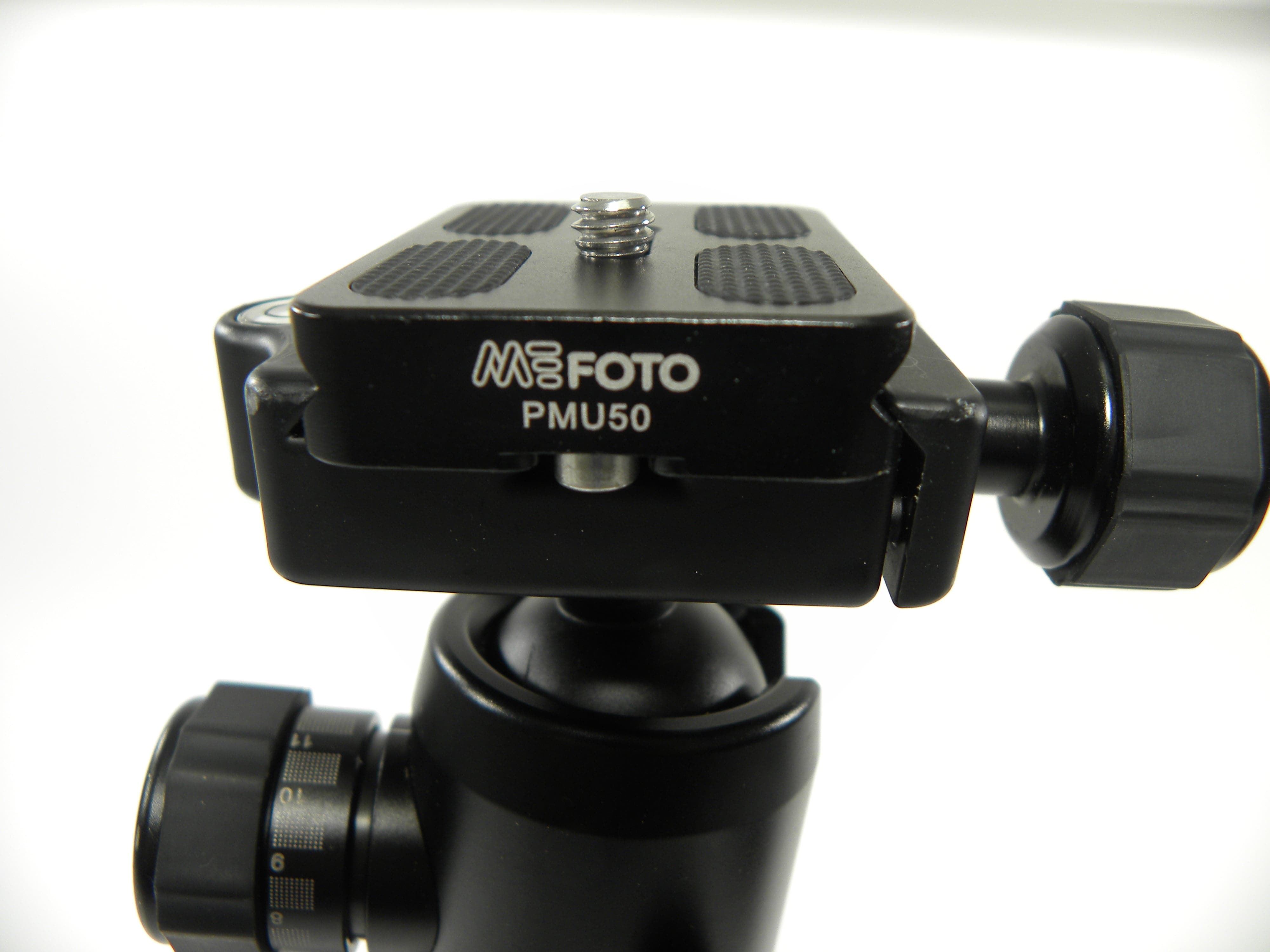 MeFoto Roadtrip Tripod w/PMU50 Quick release ball head