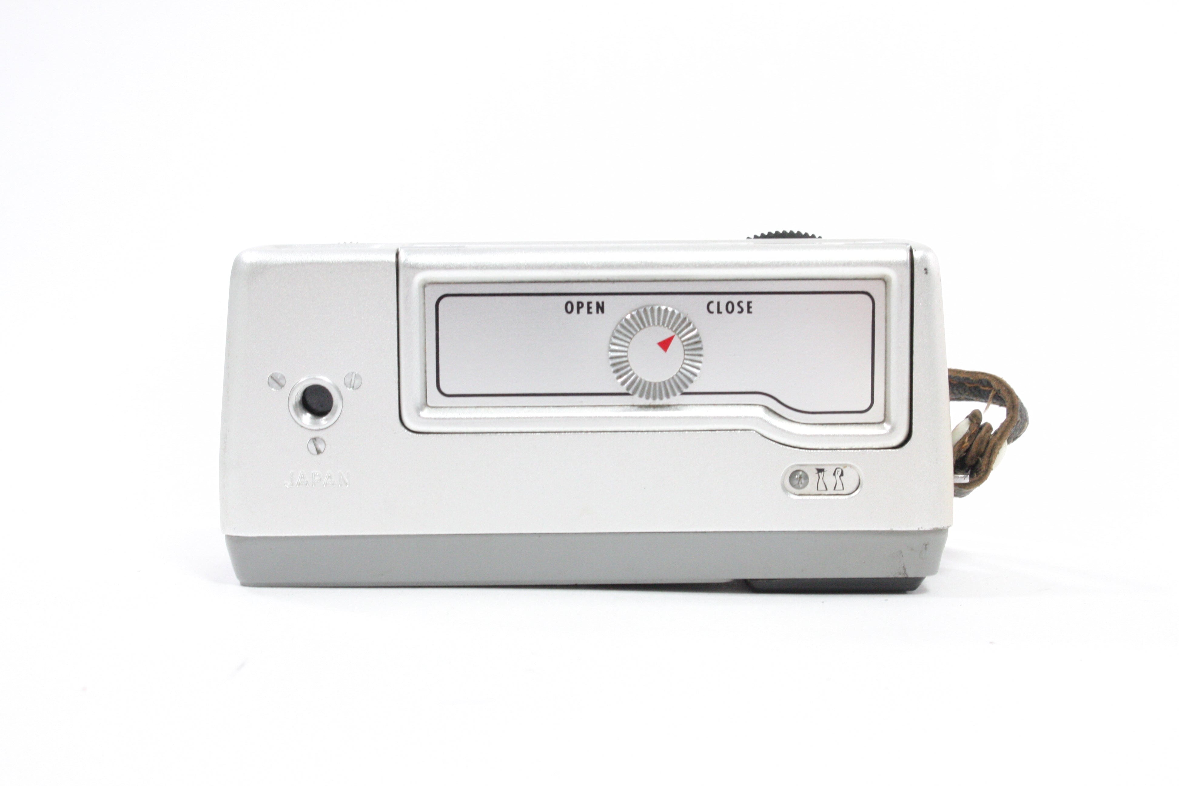 Minolta  - 16 E.E. 16mm Camera with 20mm f/2.5 Lens