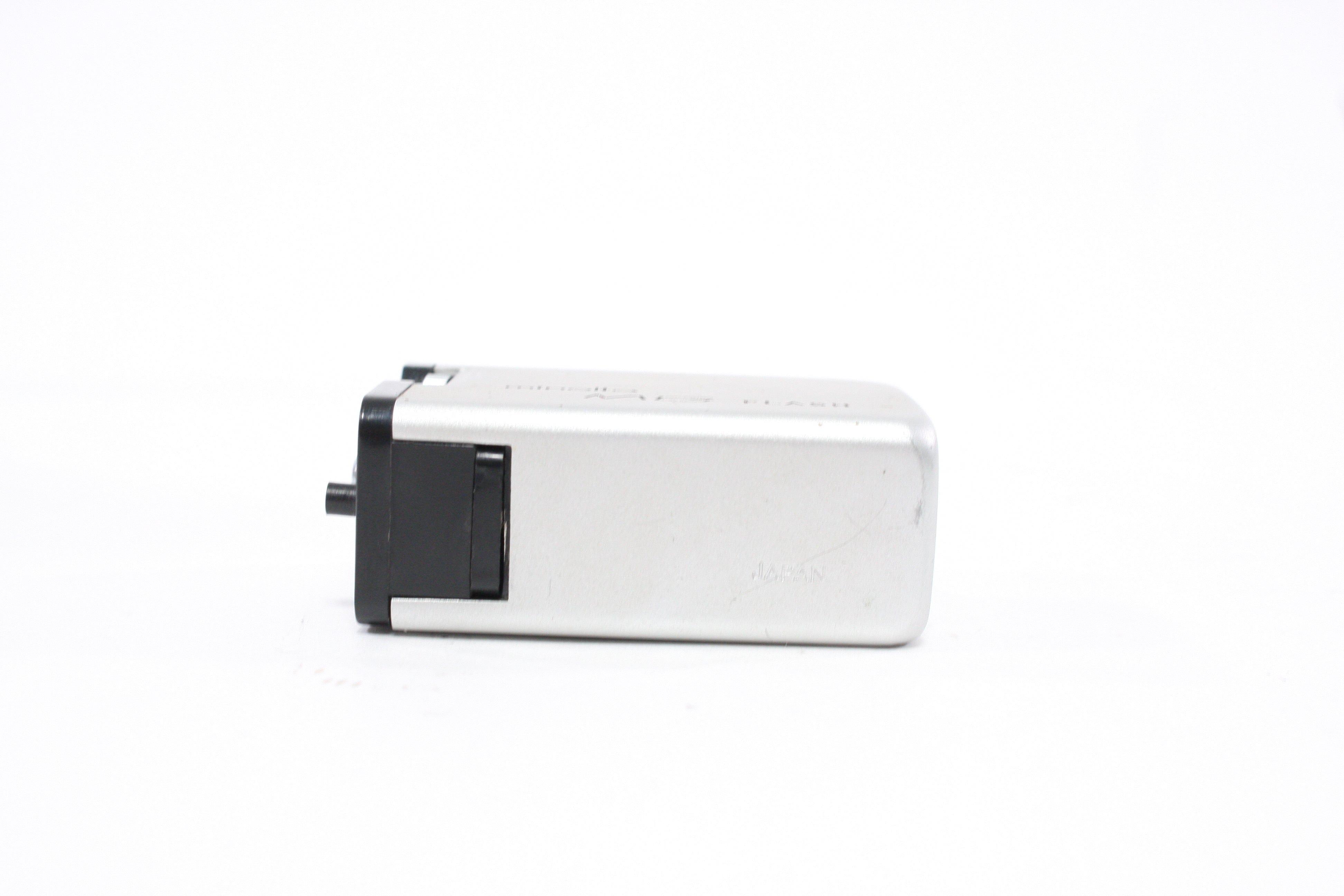 Minolta-16 MG Submianiture Camera