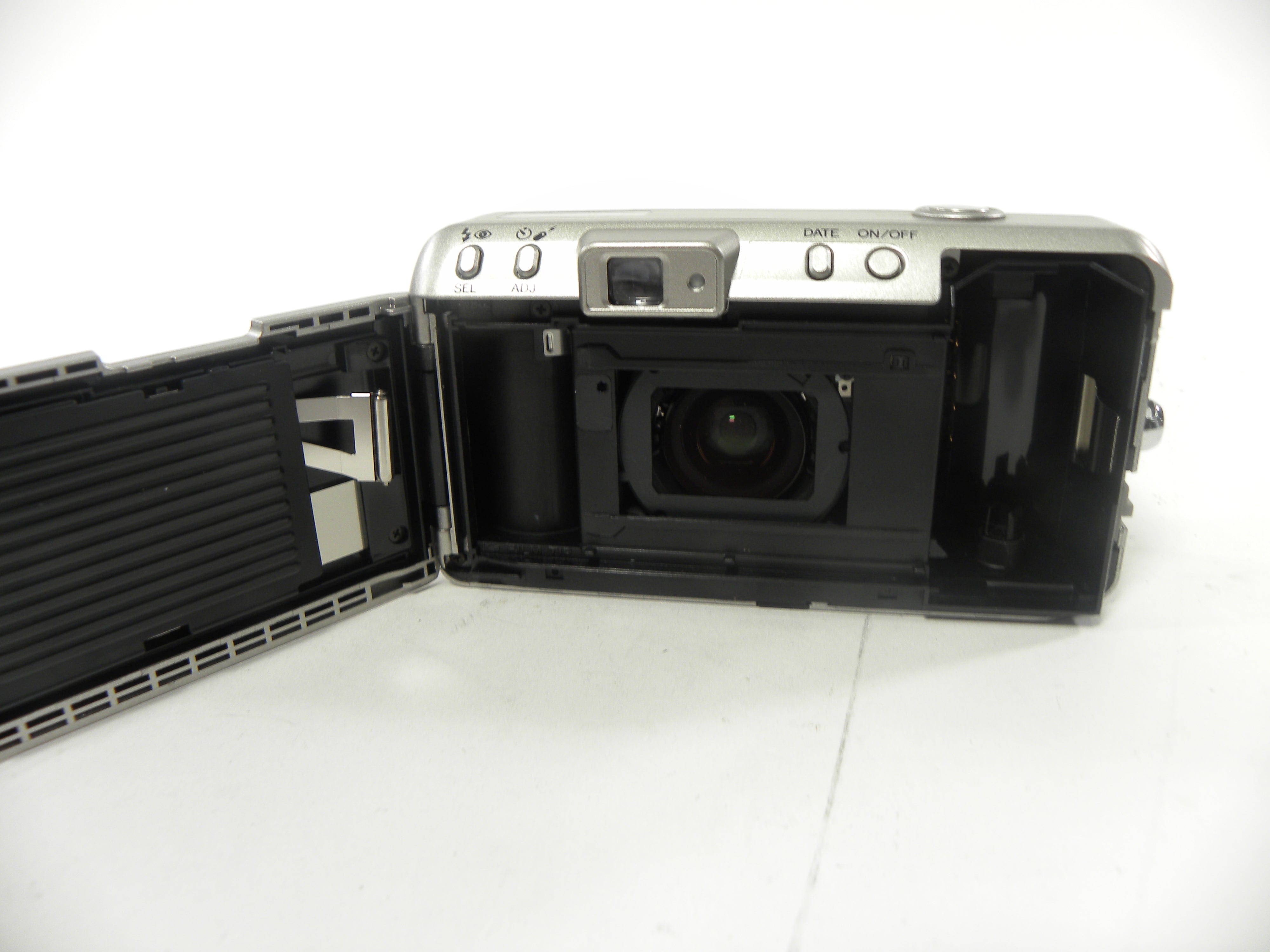 Minolta Freedom Zoom 115 Date 35mm camera